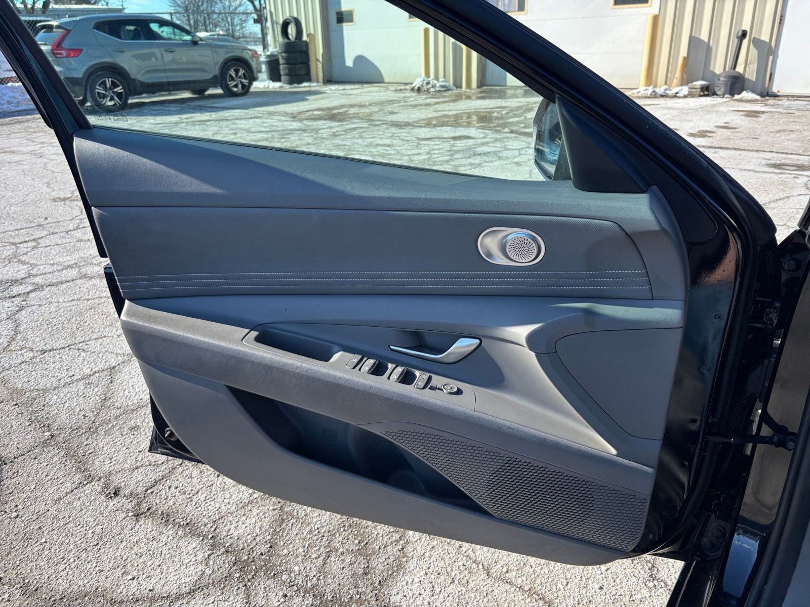 Thumbnail: 2025 Hyundai Elantra - 18