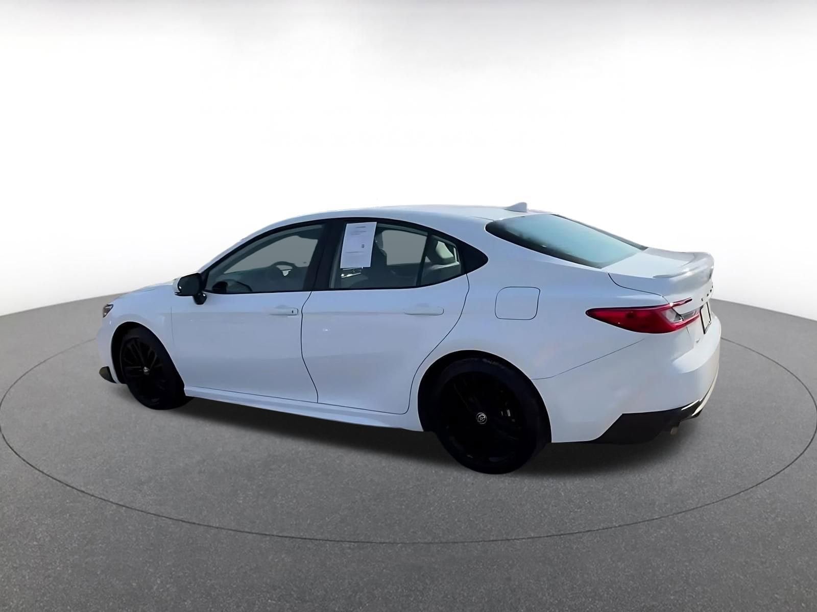 Thumbnail: 2025 Toyota Camry - 11