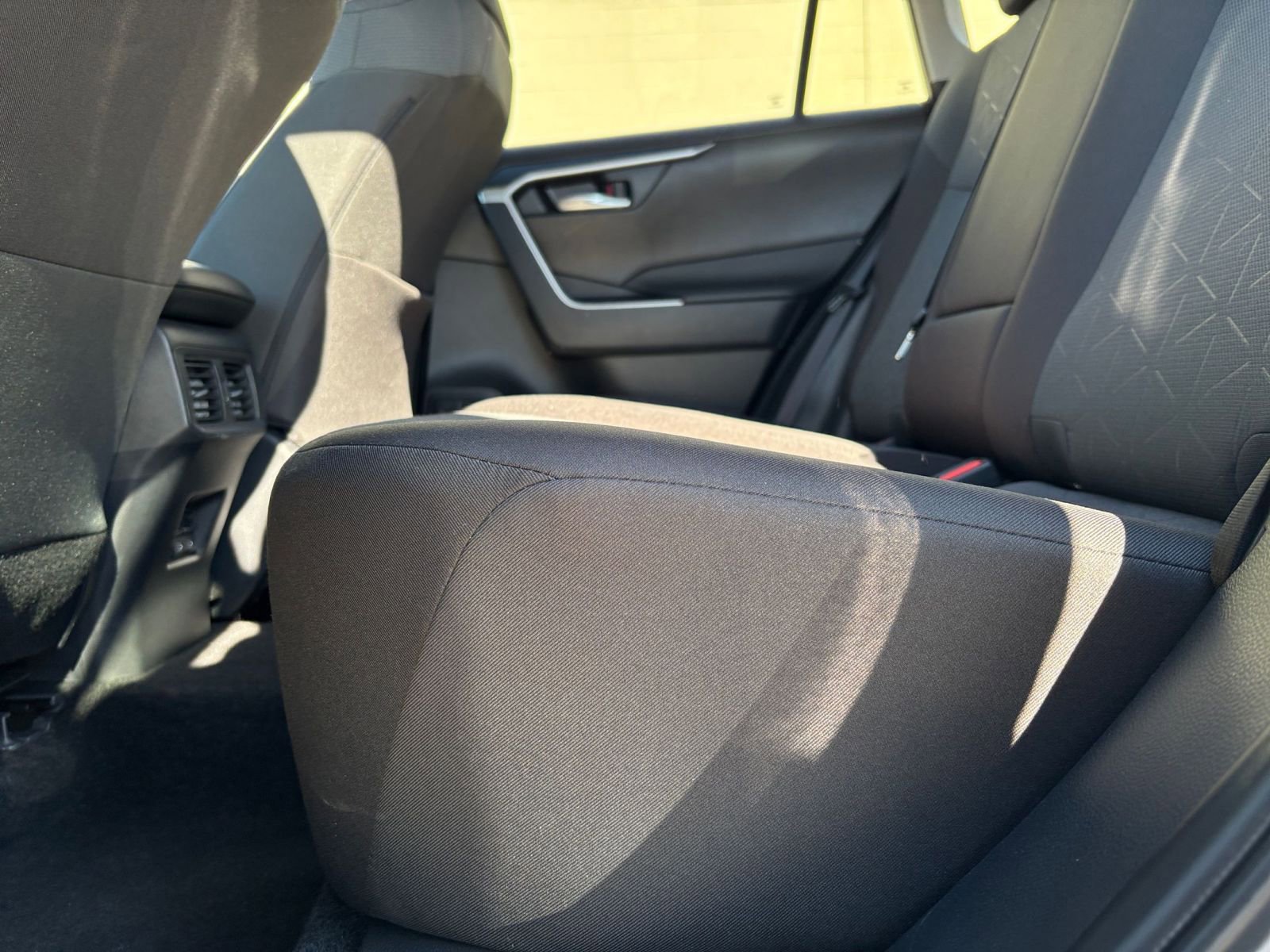 Thumbnail: 2025 Toyota RAV4 - 25