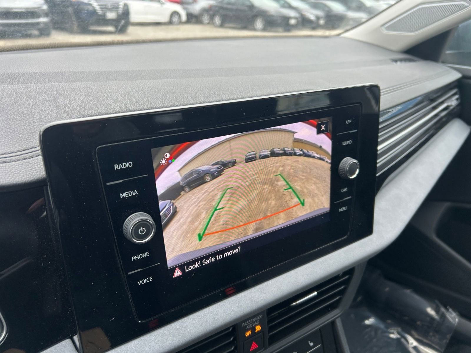 Thumbnail: 2025 Volkswagen Jetta - 24