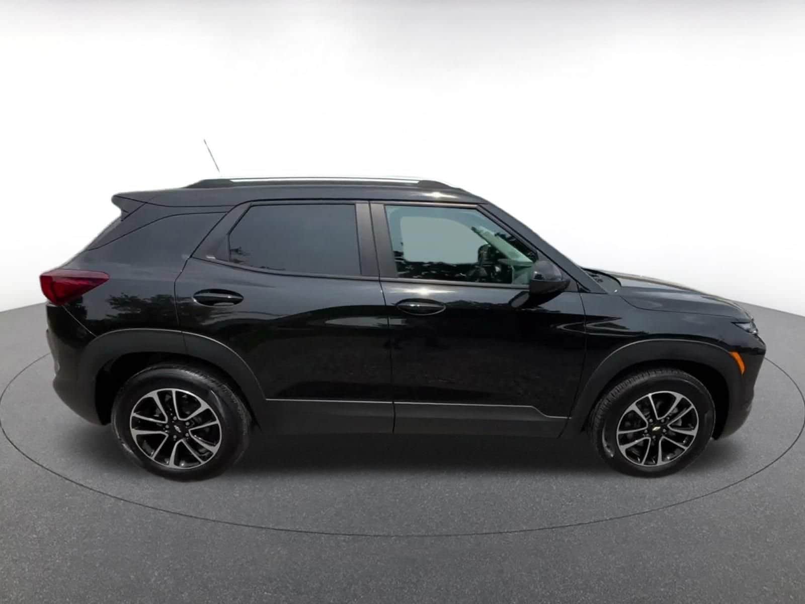 Thumbnail: 2025 Chevrolet TrailBlazer - 13