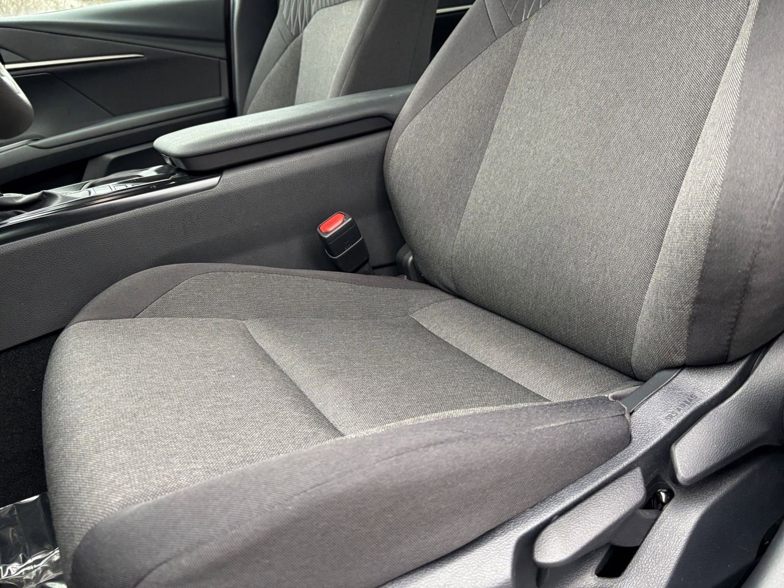 Thumbnail: 2025 Toyota Camry - 25