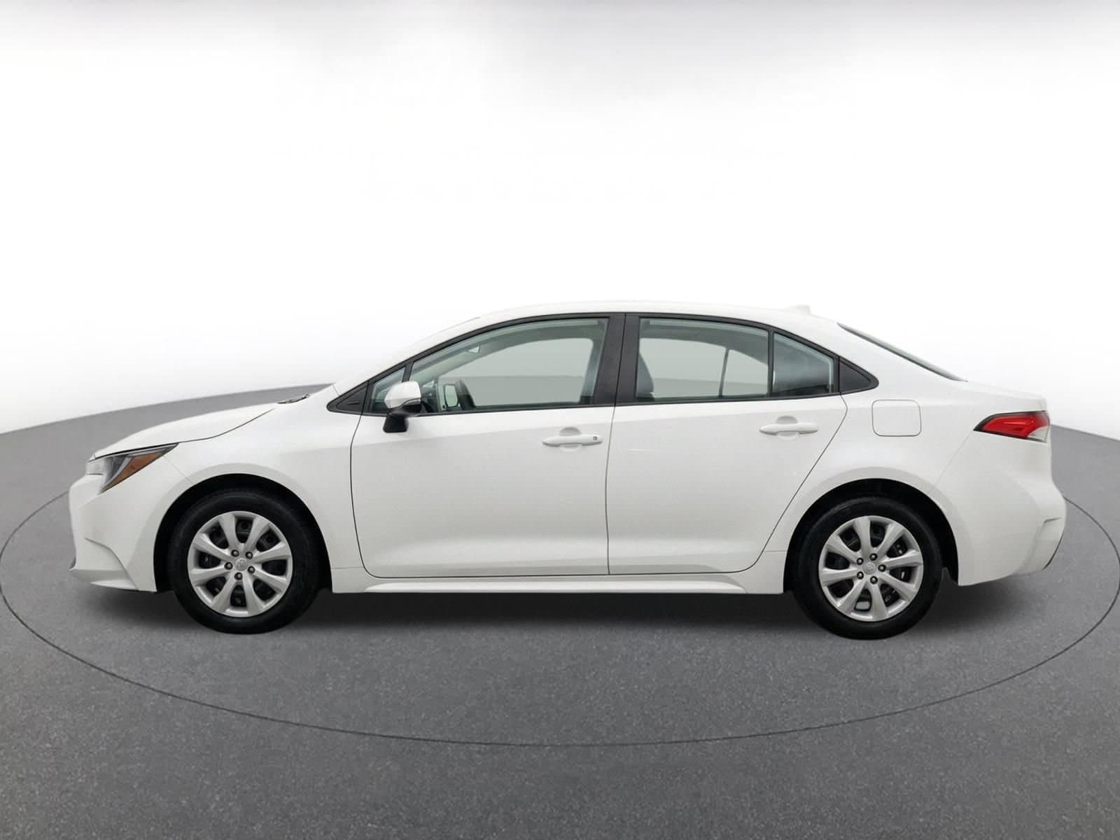 Thumbnail: 2025 Toyota Corolla - 4