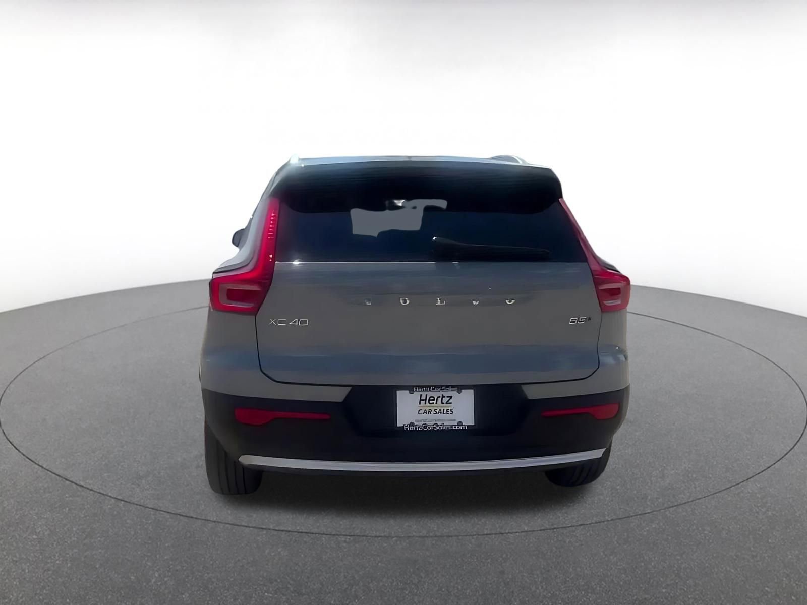 Thumbnail: 2024 Volvo XC40 - 12