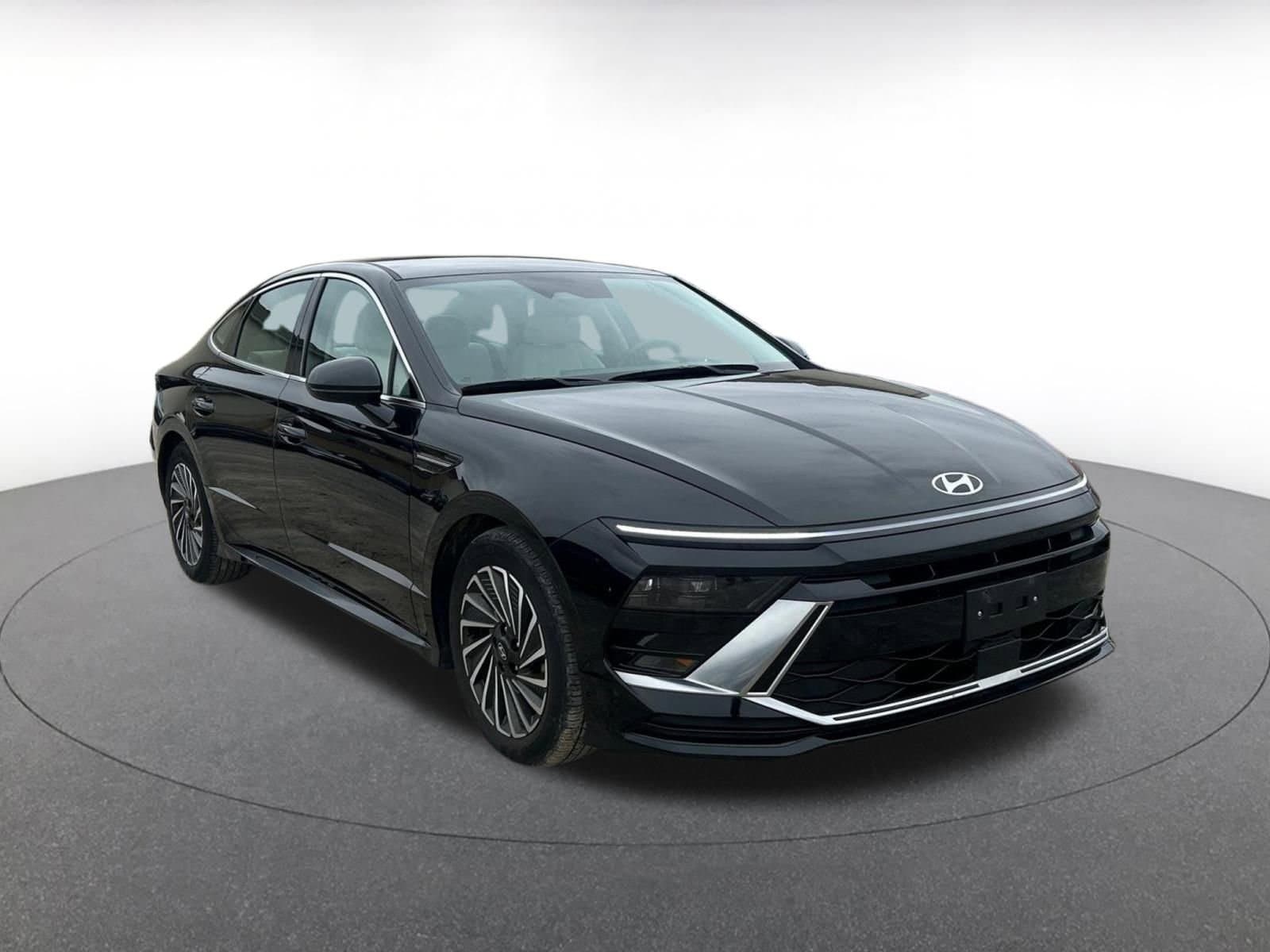 Thumbnail: 2025 Hyundai Sonata - 1