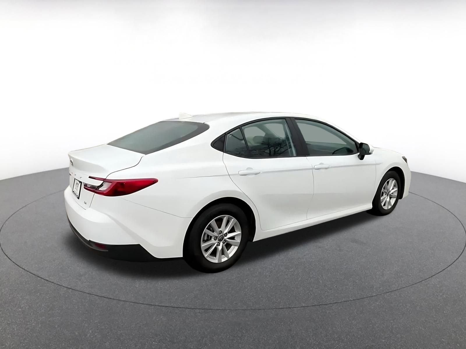 Thumbnail: 2025 Toyota Camry - 15