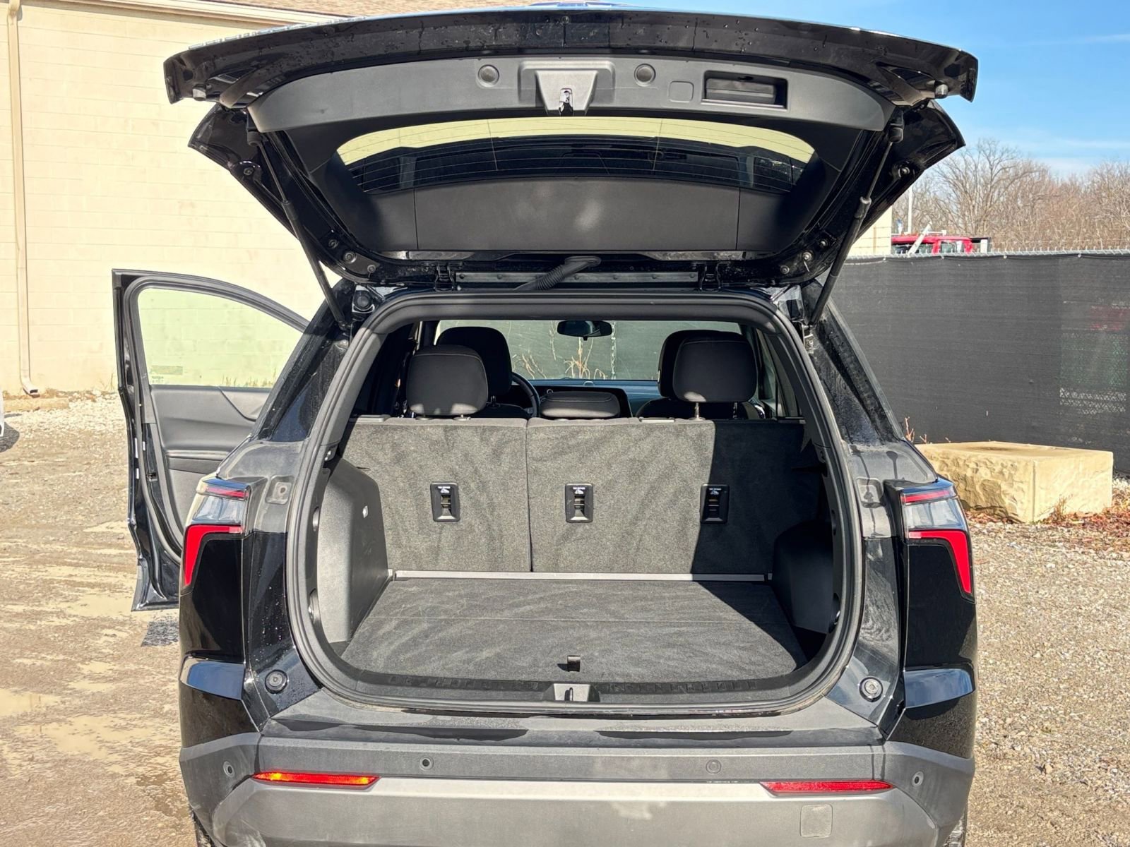 Thumbnail: 2025 Chevrolet Equinox - 30