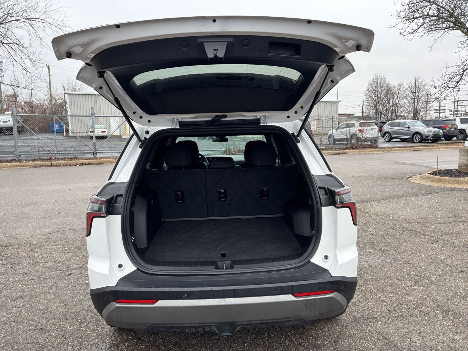 Thumbnail: 2025 Chevrolet Equinox - 30