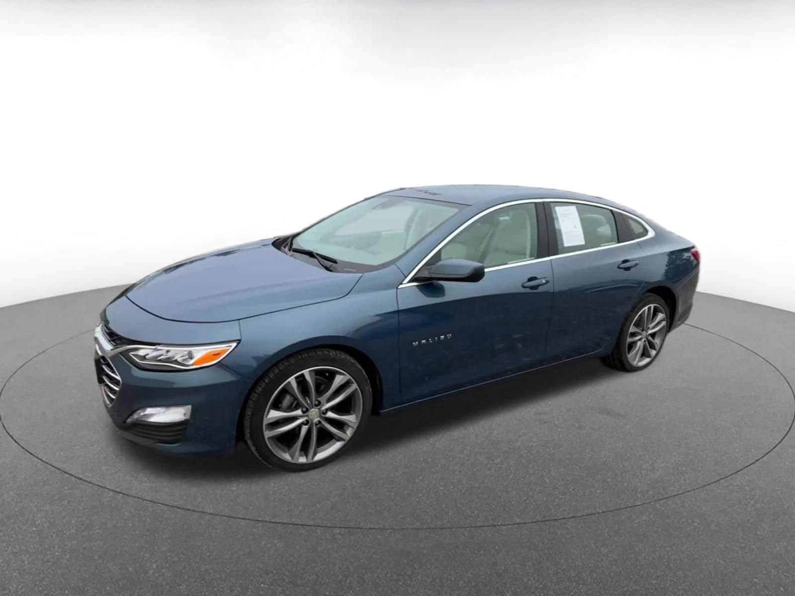 Thumbnail: 2024 Chevrolet Malibu - 8