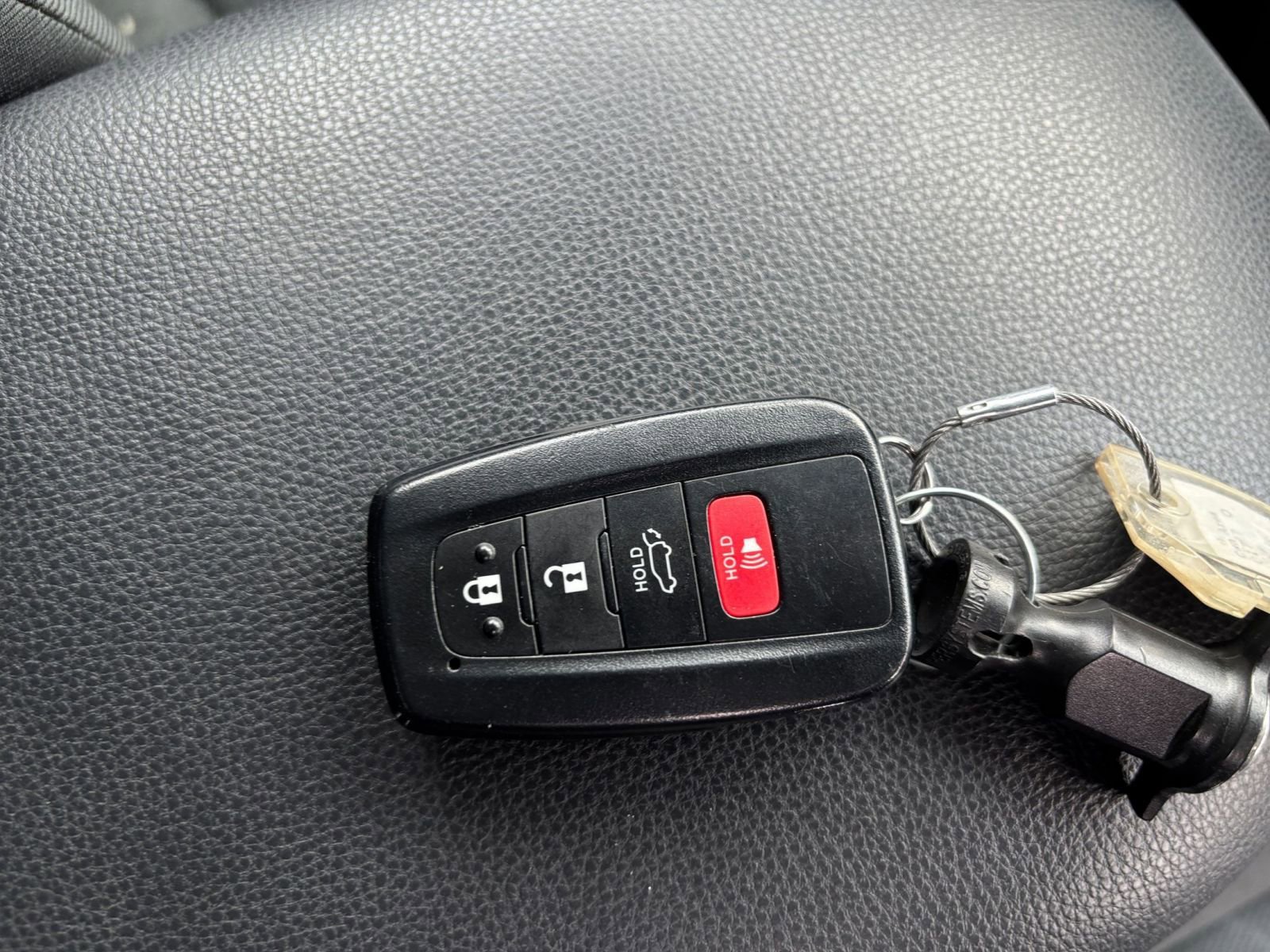 Thumbnail: 2025 Toyota RAV4 - 22