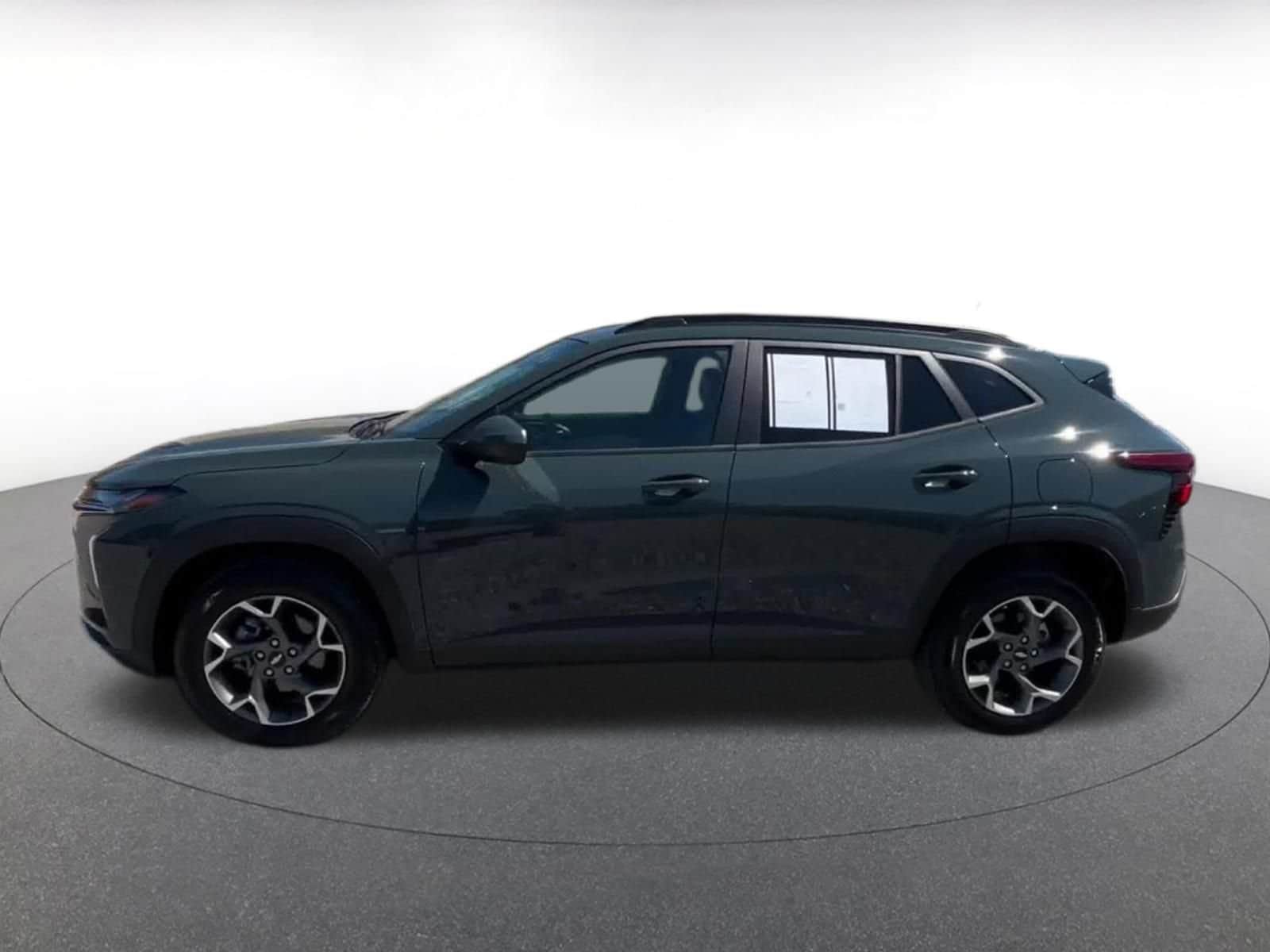 Thumbnail: 2025 Chevrolet Trax - 9