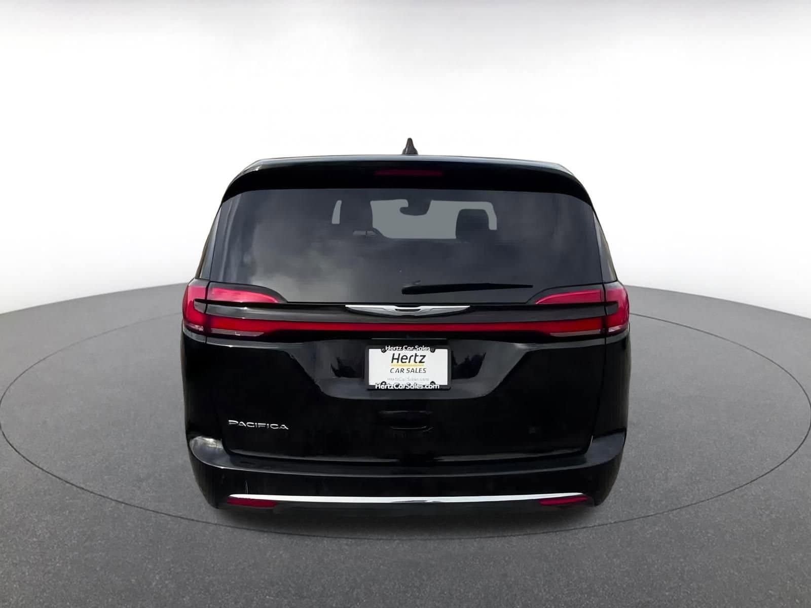 Thumbnail: 2024 Chrysler Pacifica - 12