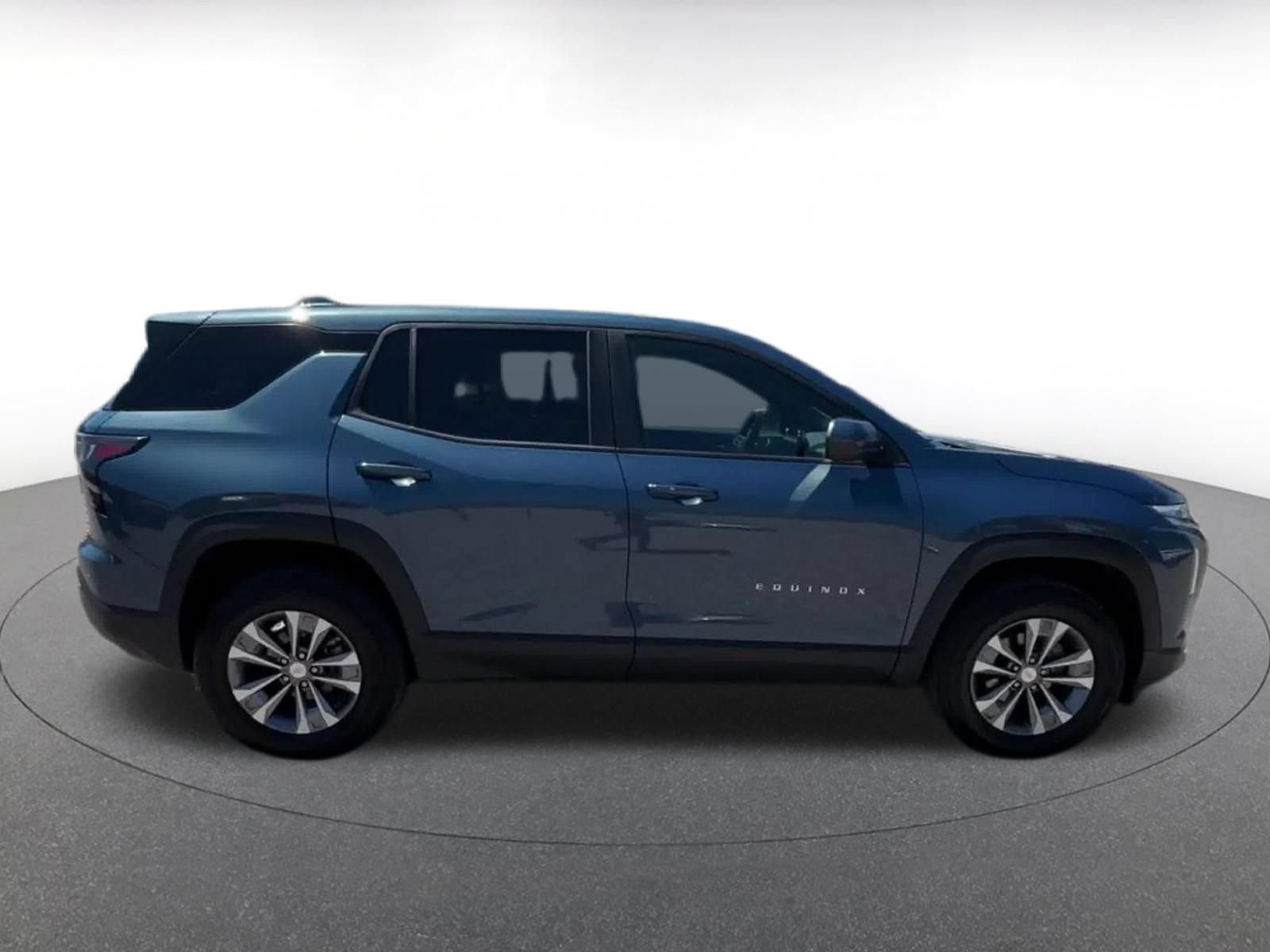 Thumbnail: 2025 Chevrolet Equinox - 16