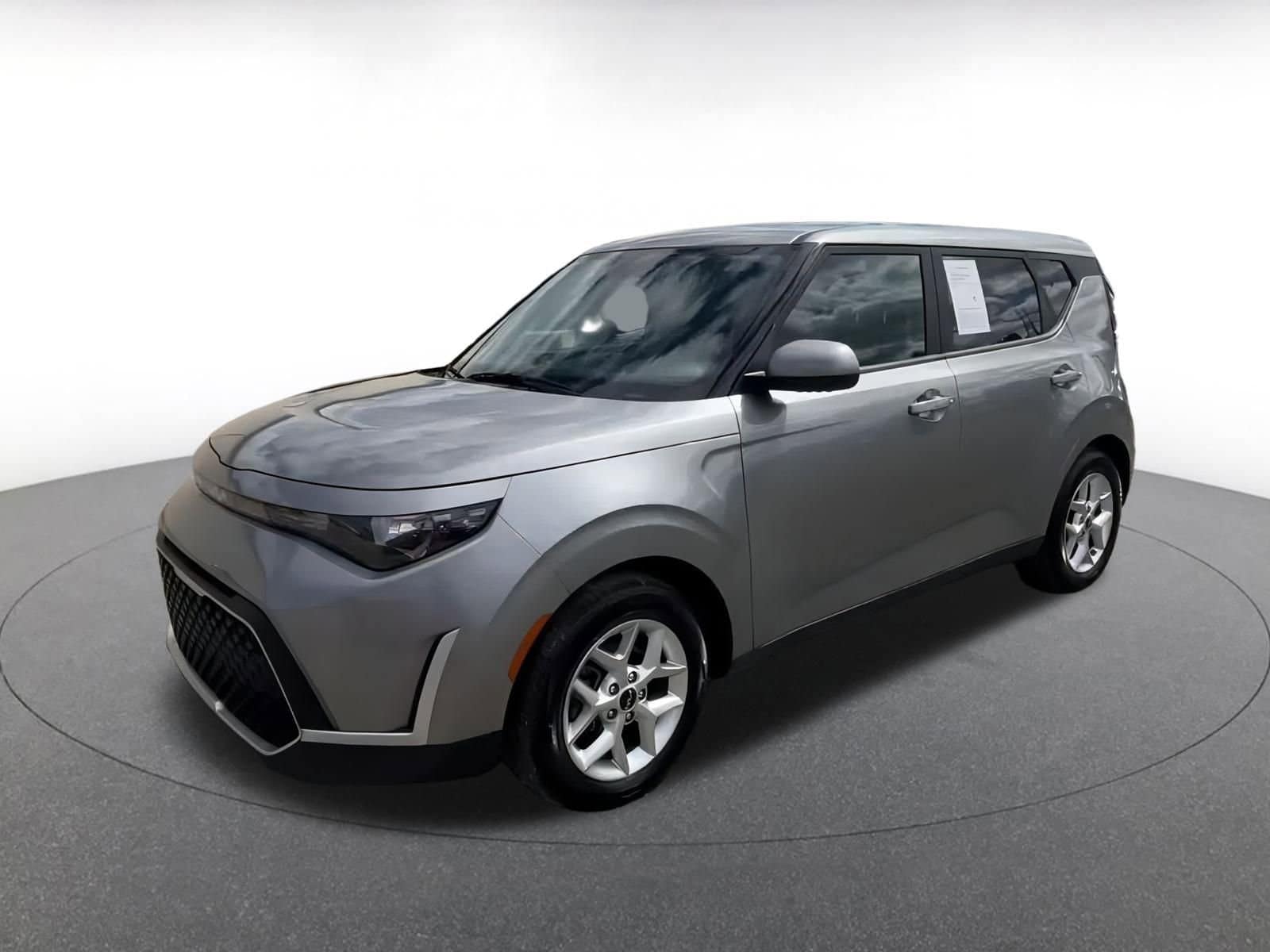 Thumbnail: 2023 Kia Soul - 8