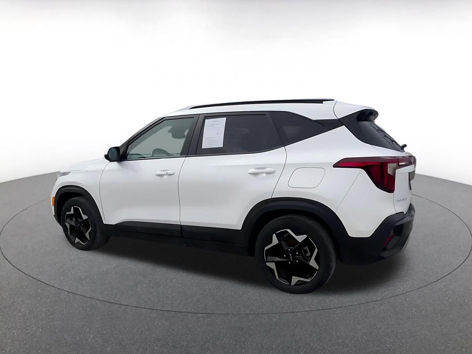 Thumbnail: 2025 Kia Seltos - 10