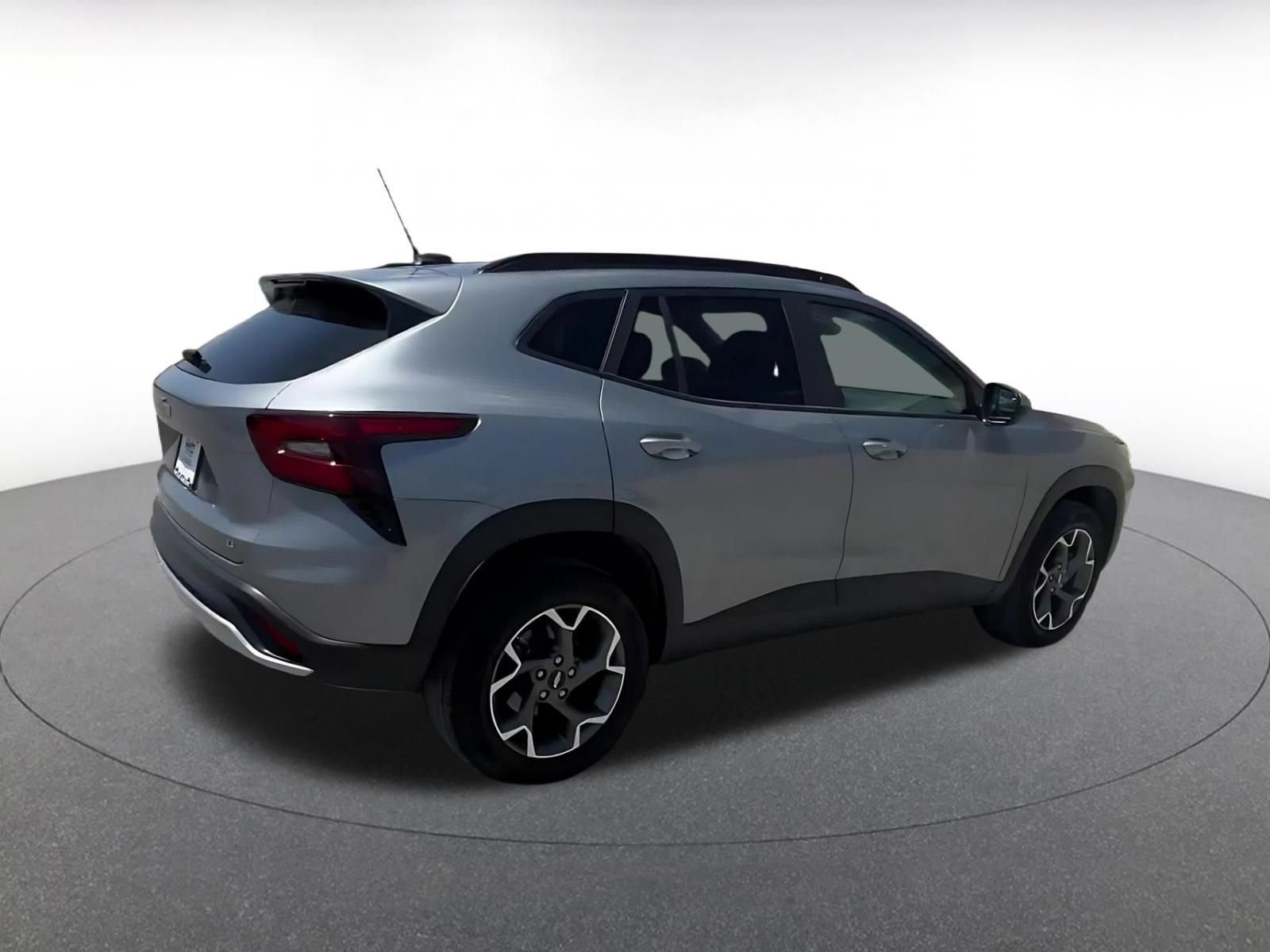 Thumbnail: 2025 Chevrolet Trax - 12