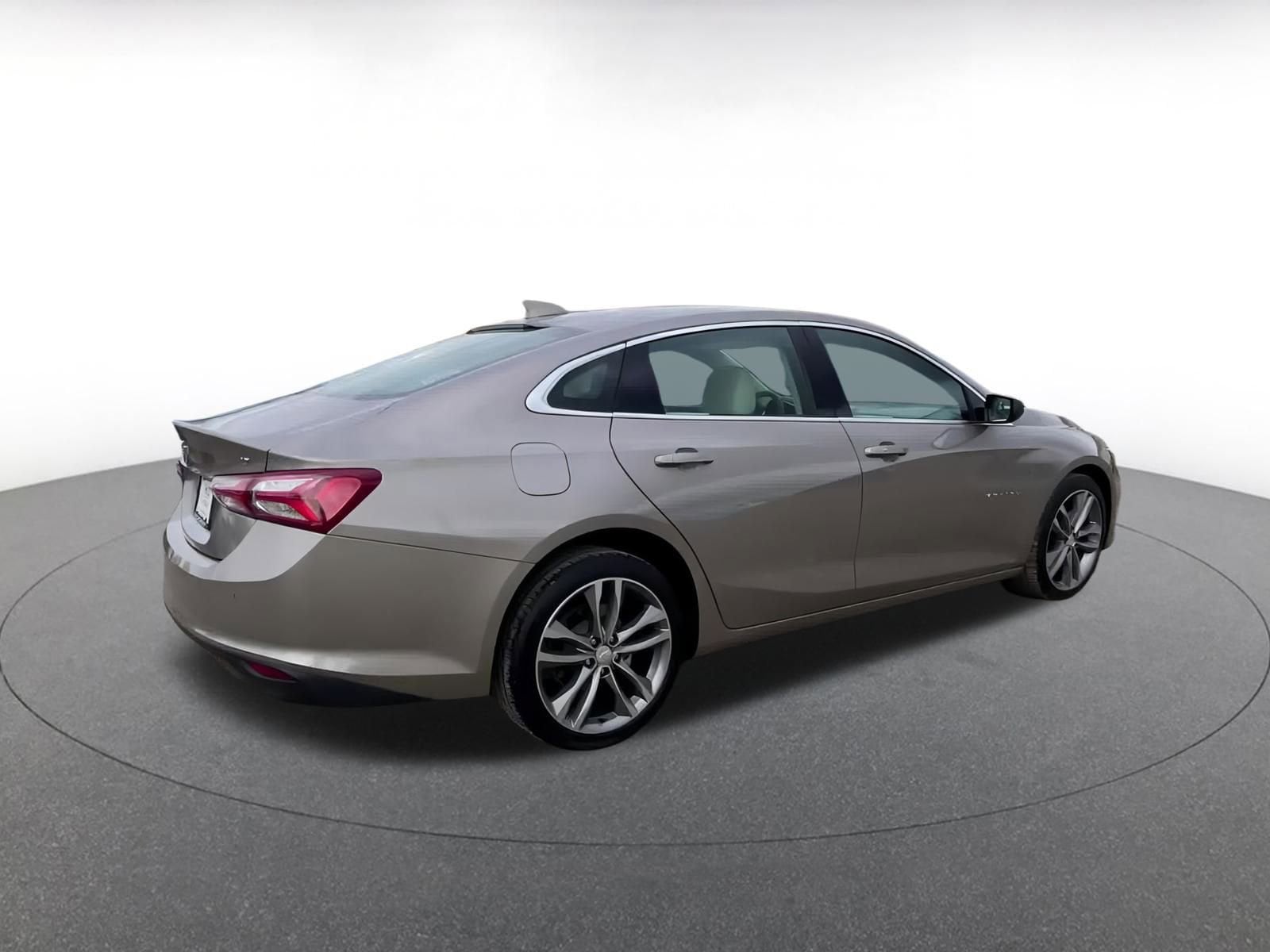 Thumbnail: 2024 Chevrolet Malibu - 15