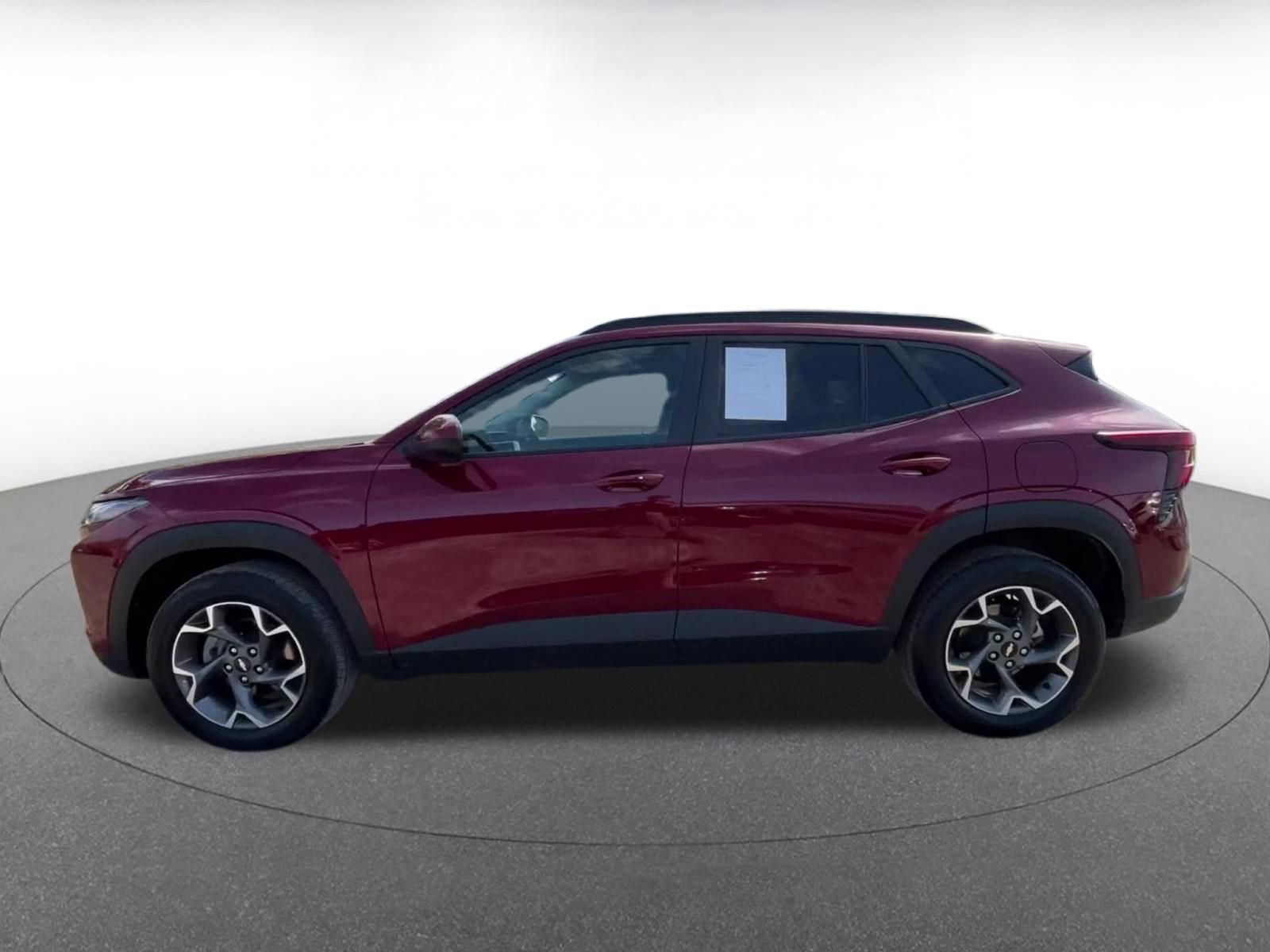 Thumbnail: 2025 Chevrolet Trax - 9
