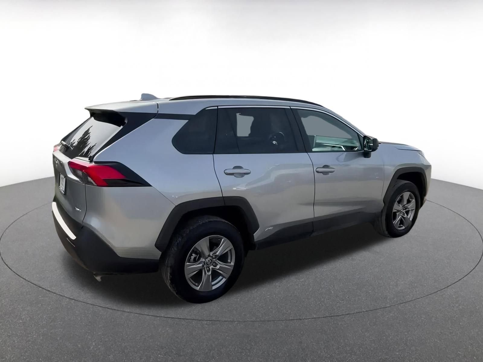Thumbnail: 2025 Toyota RAV4 - 15