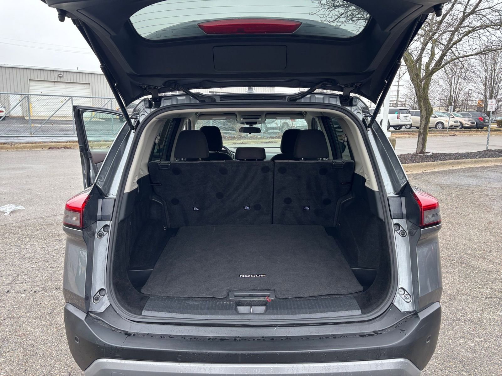 Thumbnail: 2023 Nissan Rogue - 31