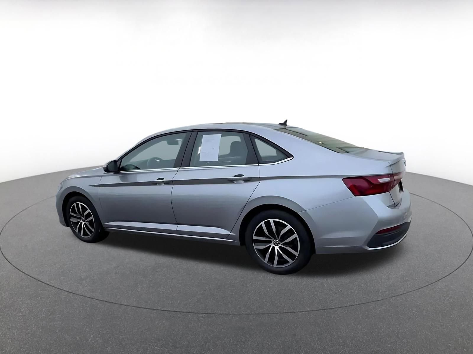 Thumbnail: 2025 Volkswagen Jetta - 10