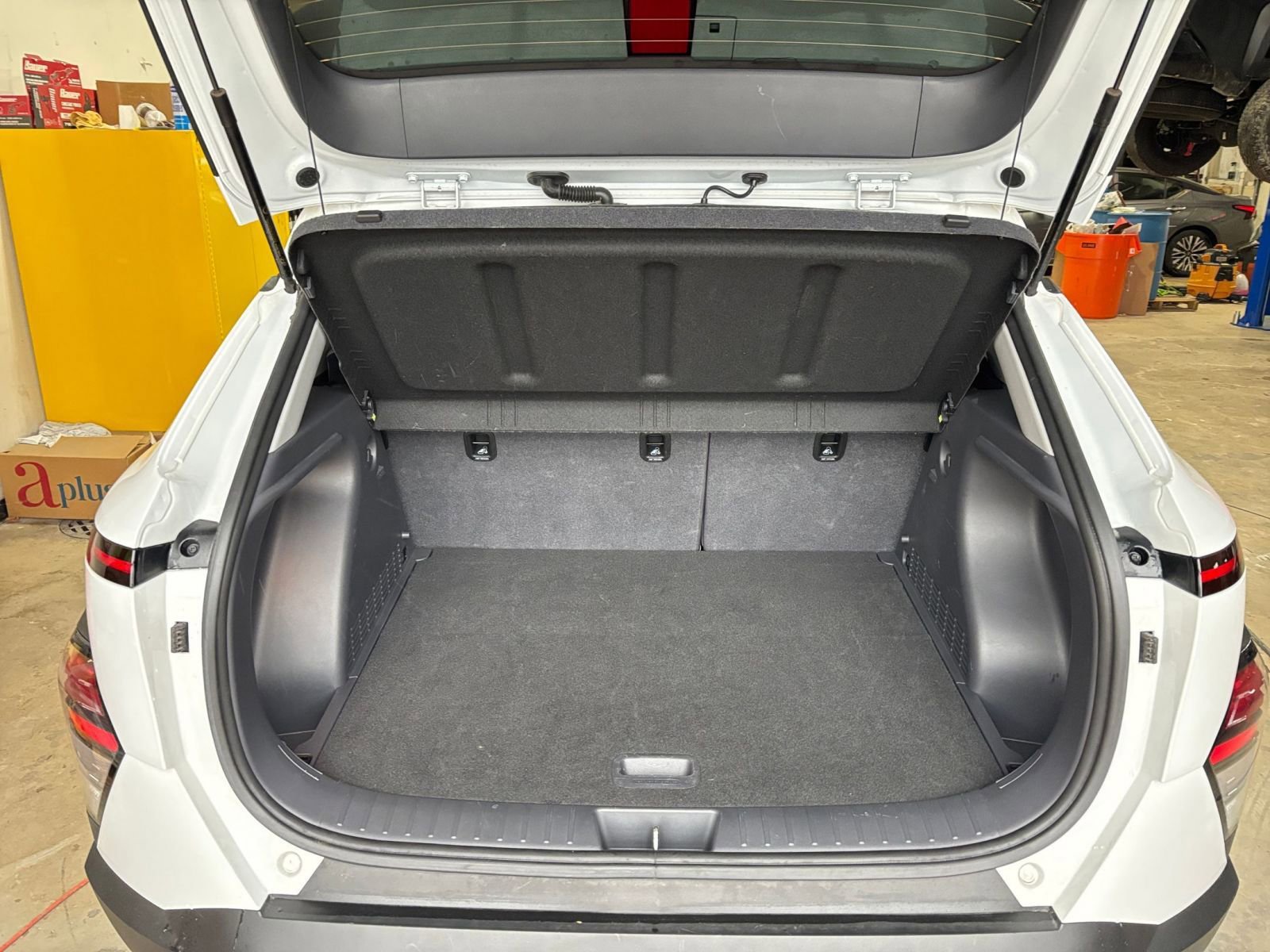 Thumbnail: 2025 Hyundai Kona - 31