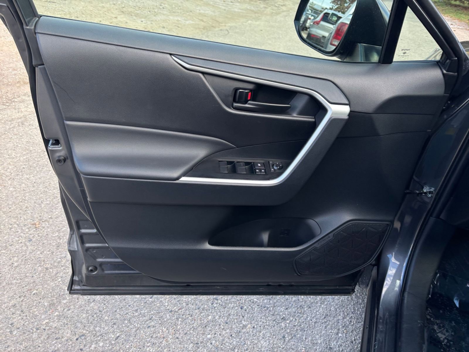 Thumbnail: 2025 Toyota RAV4 - 20