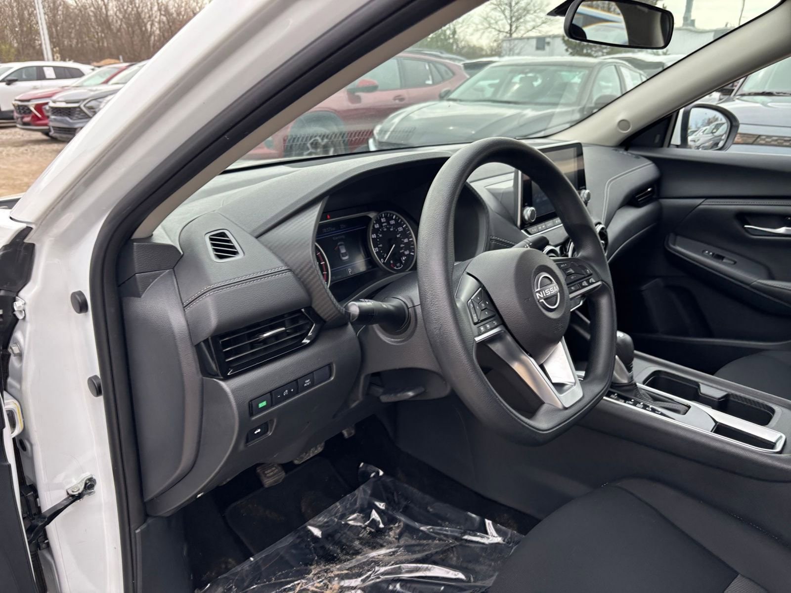 Thumbnail: 2025 Nissan Sentra - 32