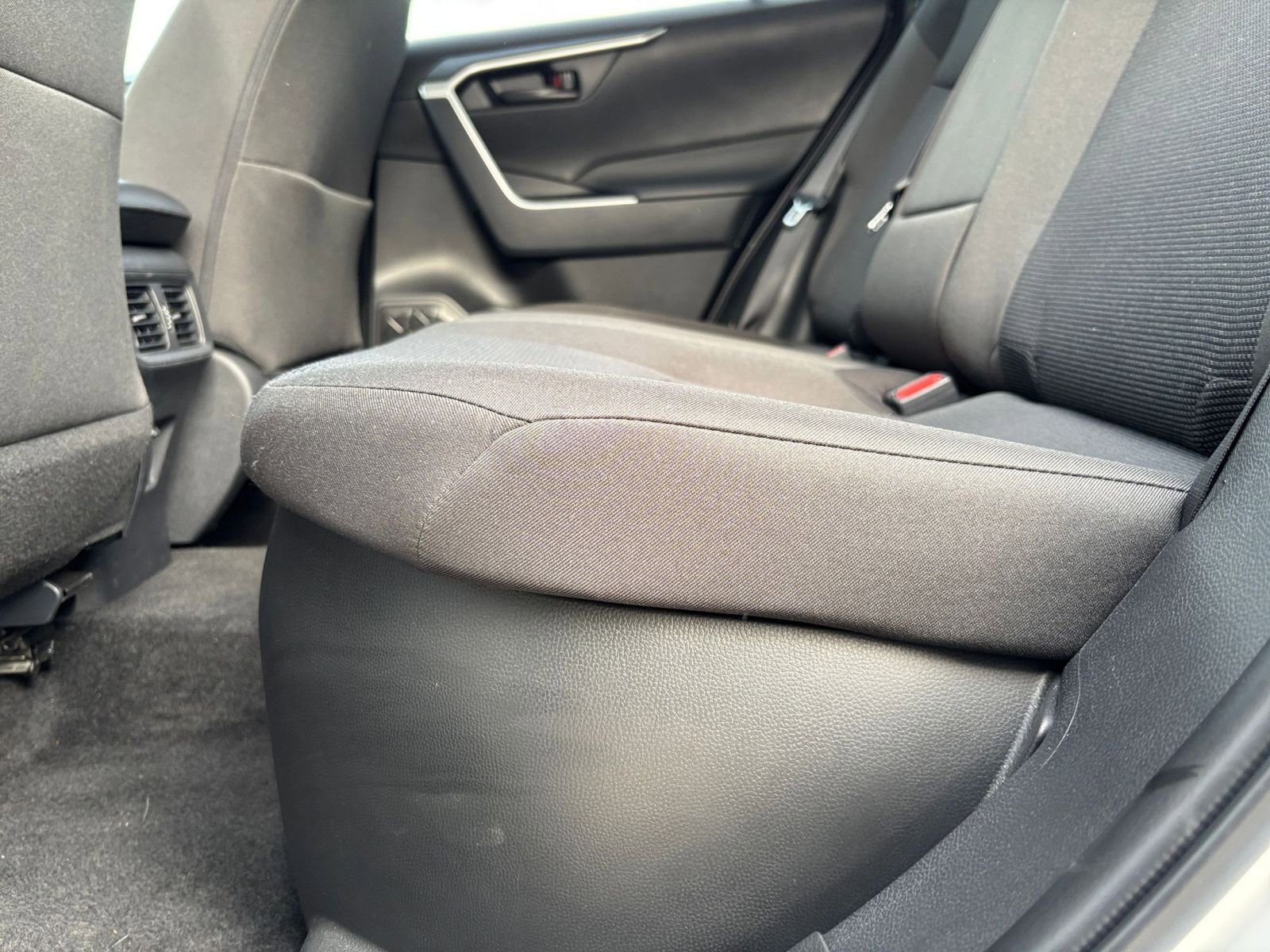 Thumbnail: 2025 Toyota RAV4 - 24