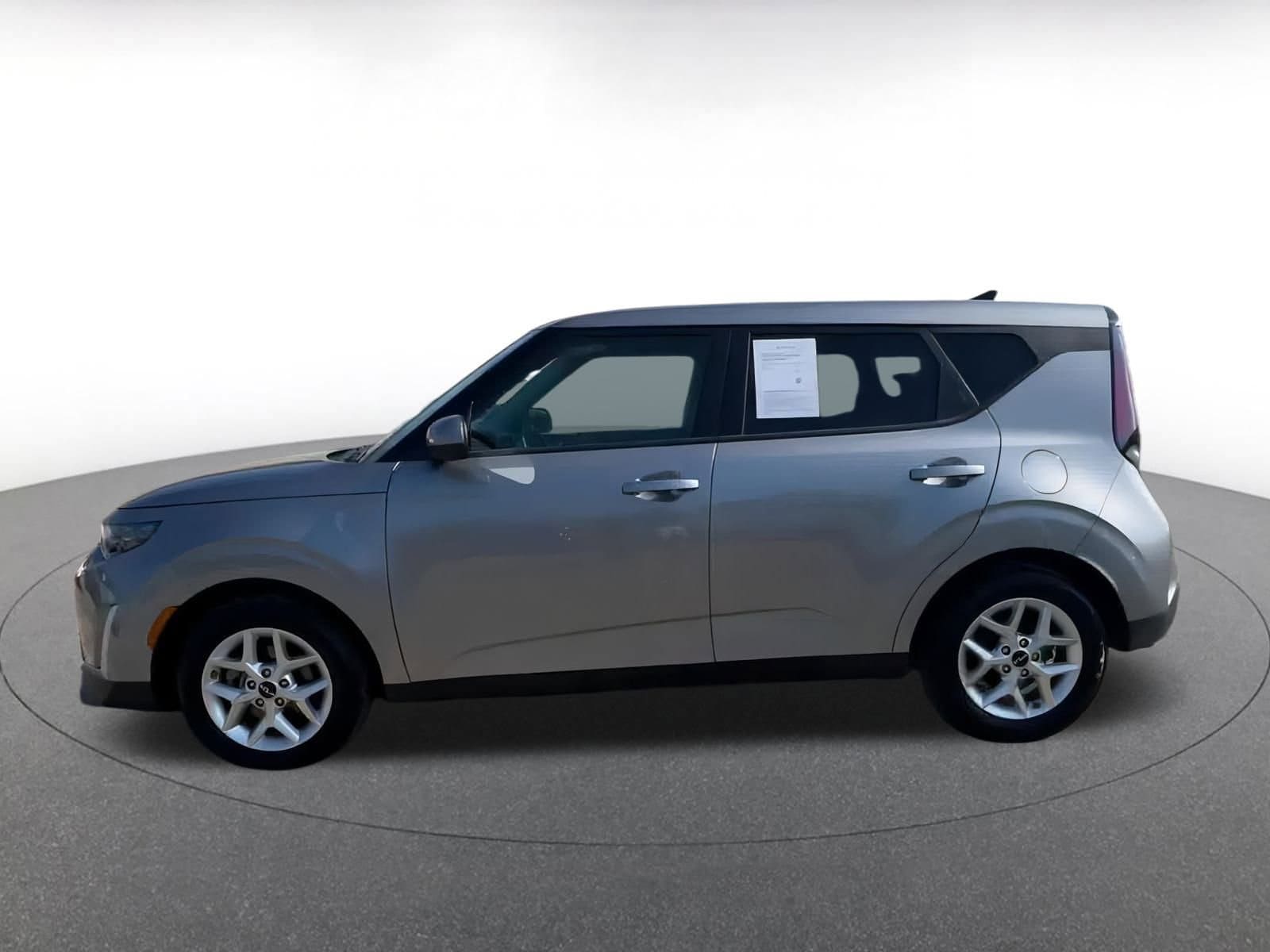 Thumbnail: 2024 Kia Soul - 9