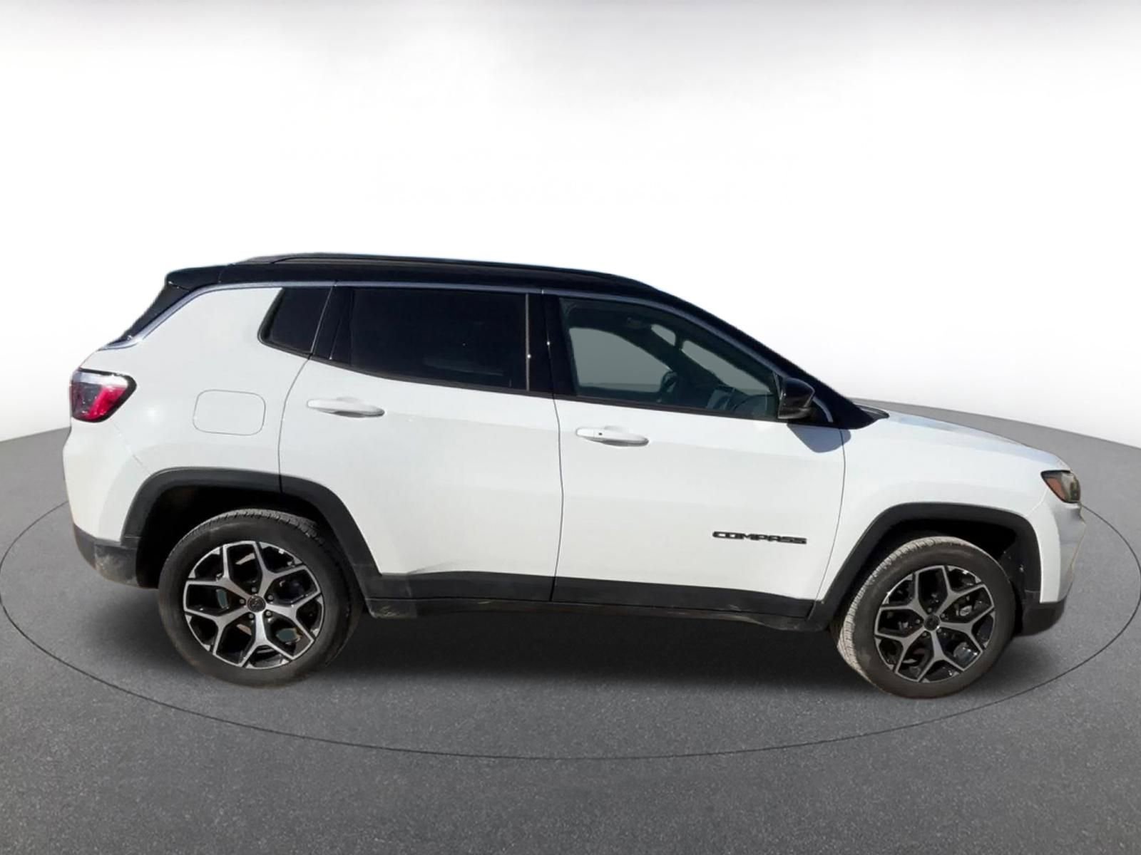 Thumbnail: 2025 Jeep Compass - 16