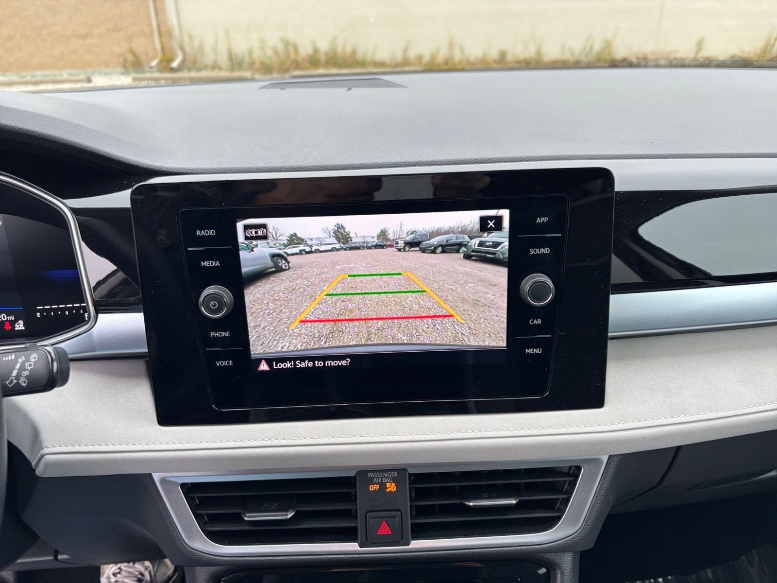 Thumbnail: 2025 Volkswagen Taos - 17