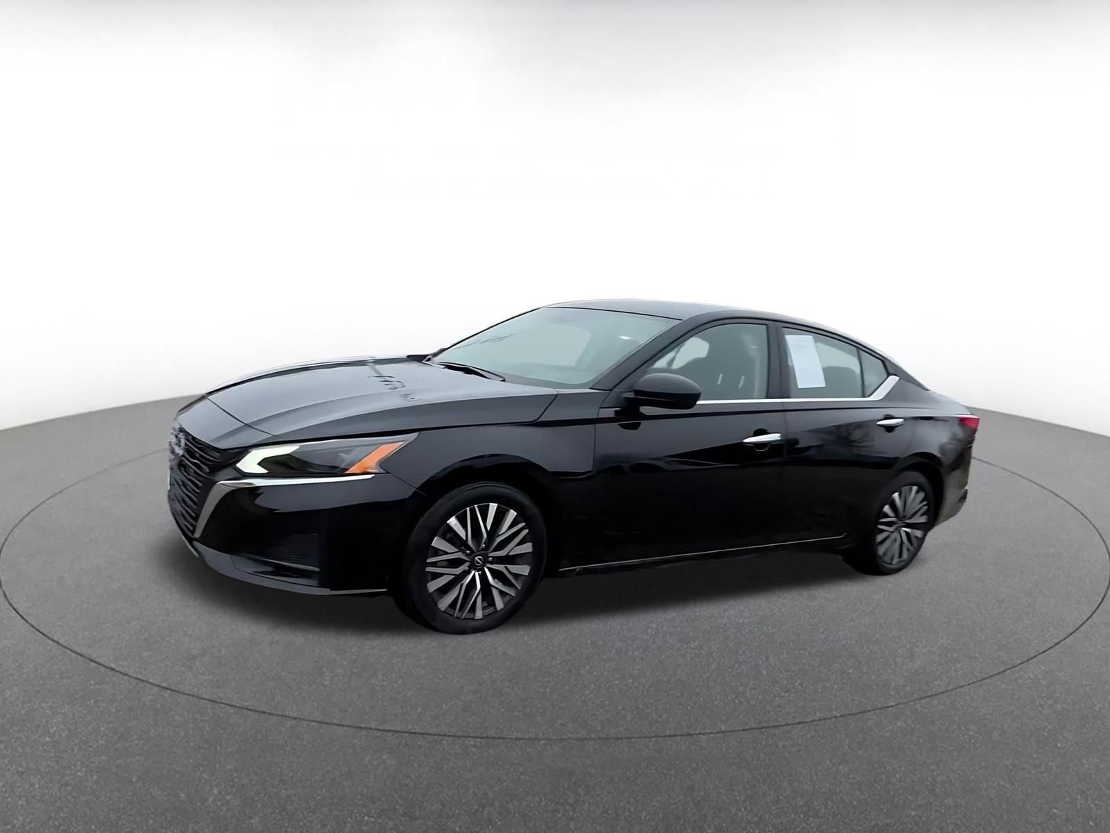 Thumbnail: 2025 Nissan Altima - 8