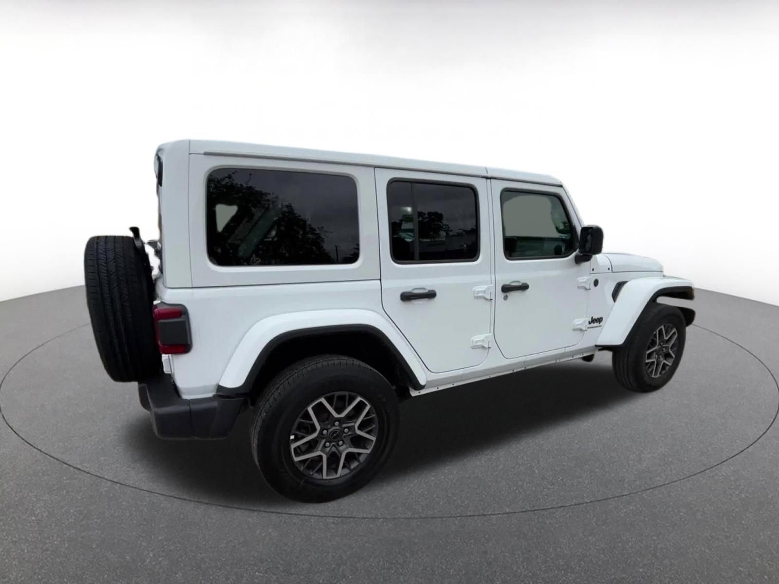 Thumbnail: 2025 Jeep Wrangler - 15