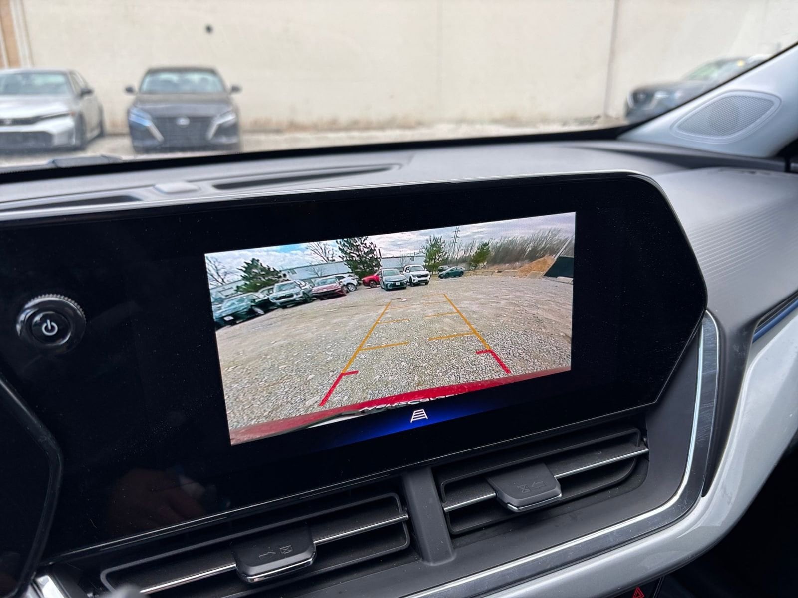 Thumbnail: 2025 Chevrolet Trax - 23