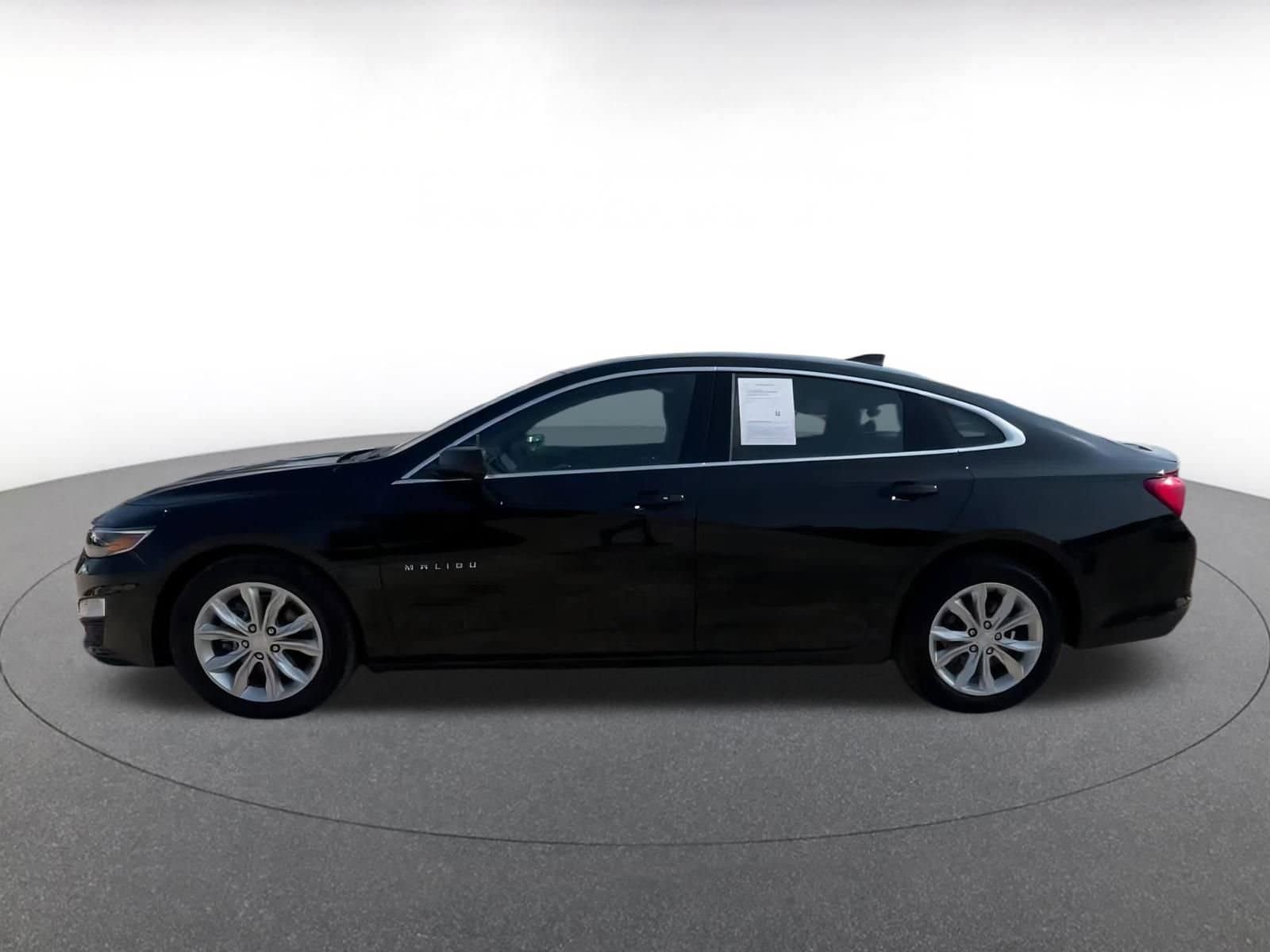 Thumbnail: 2024 Chevrolet Malibu - 9