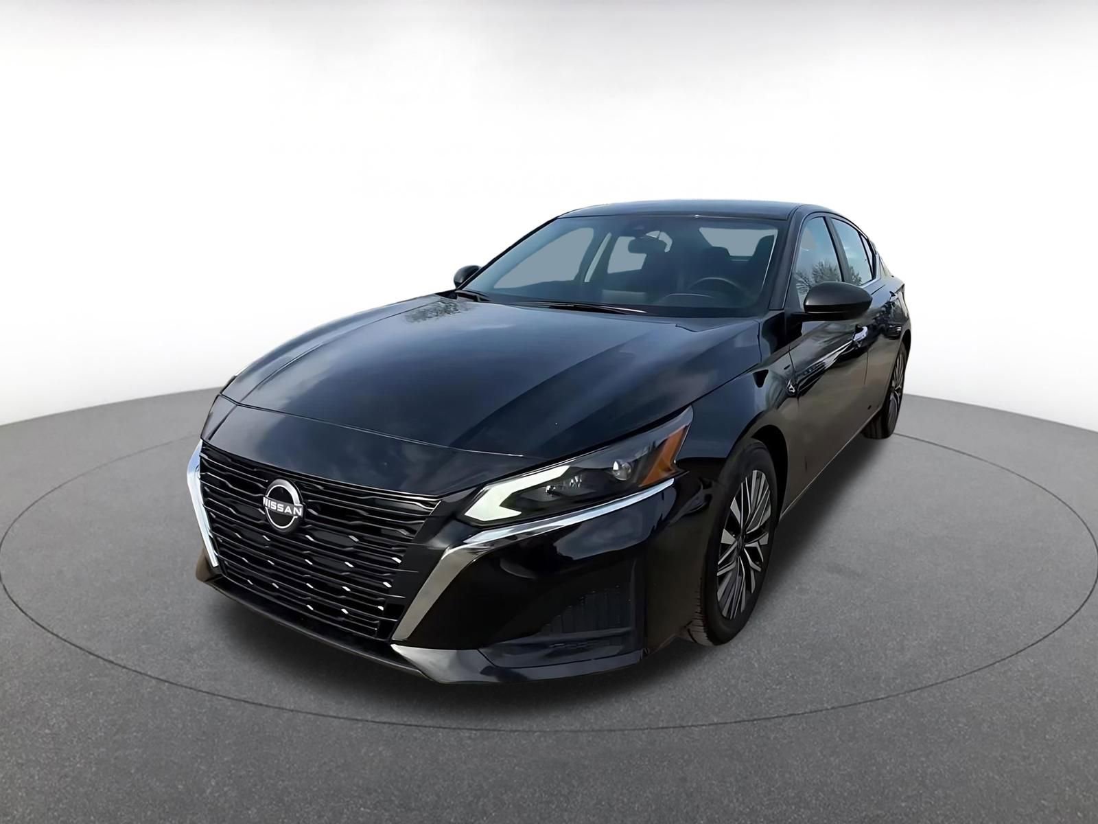 Thumbnail: 2025 Nissan Altima - 7