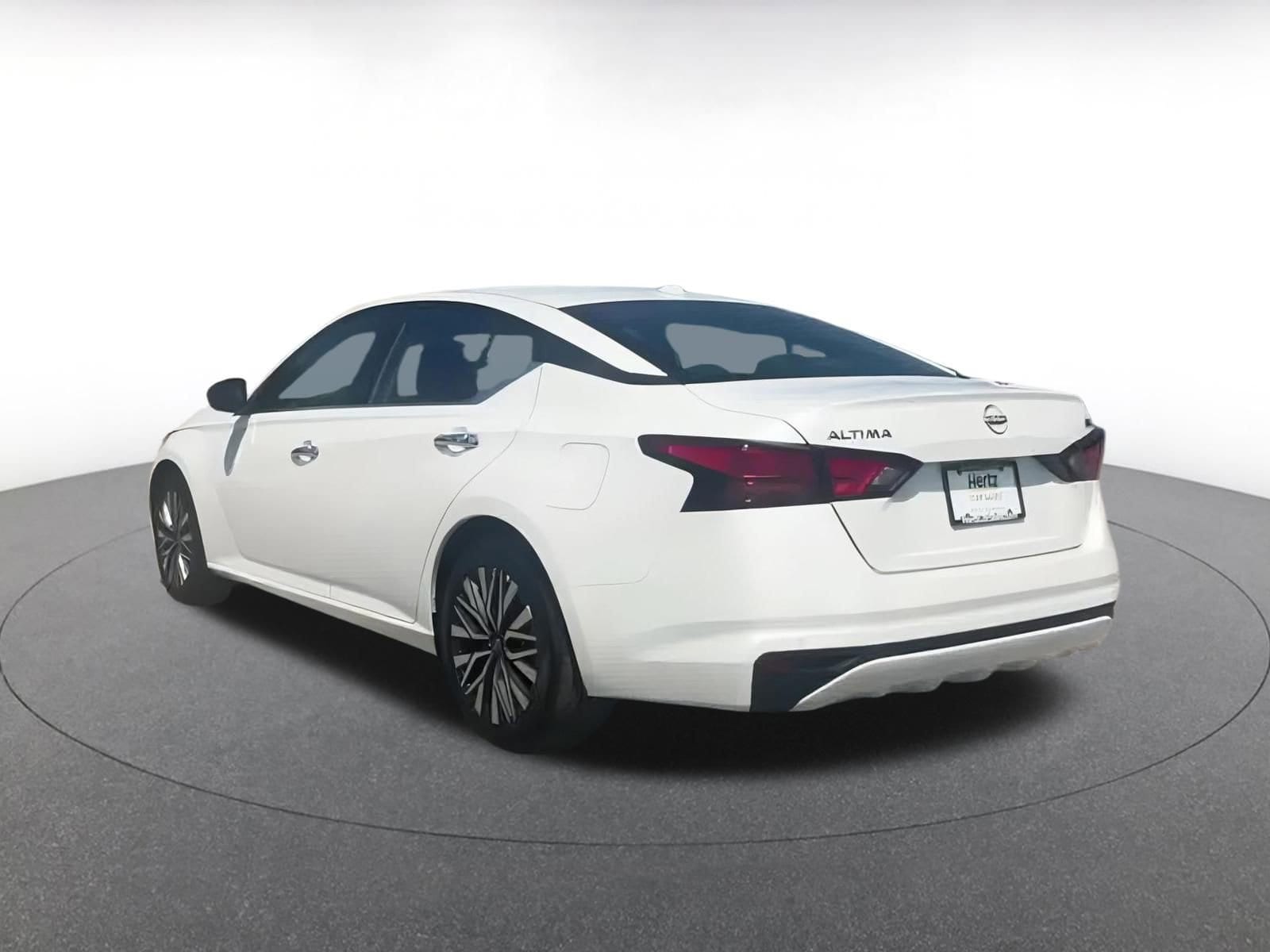 Thumbnail: 2024 Nissan Altima - 11