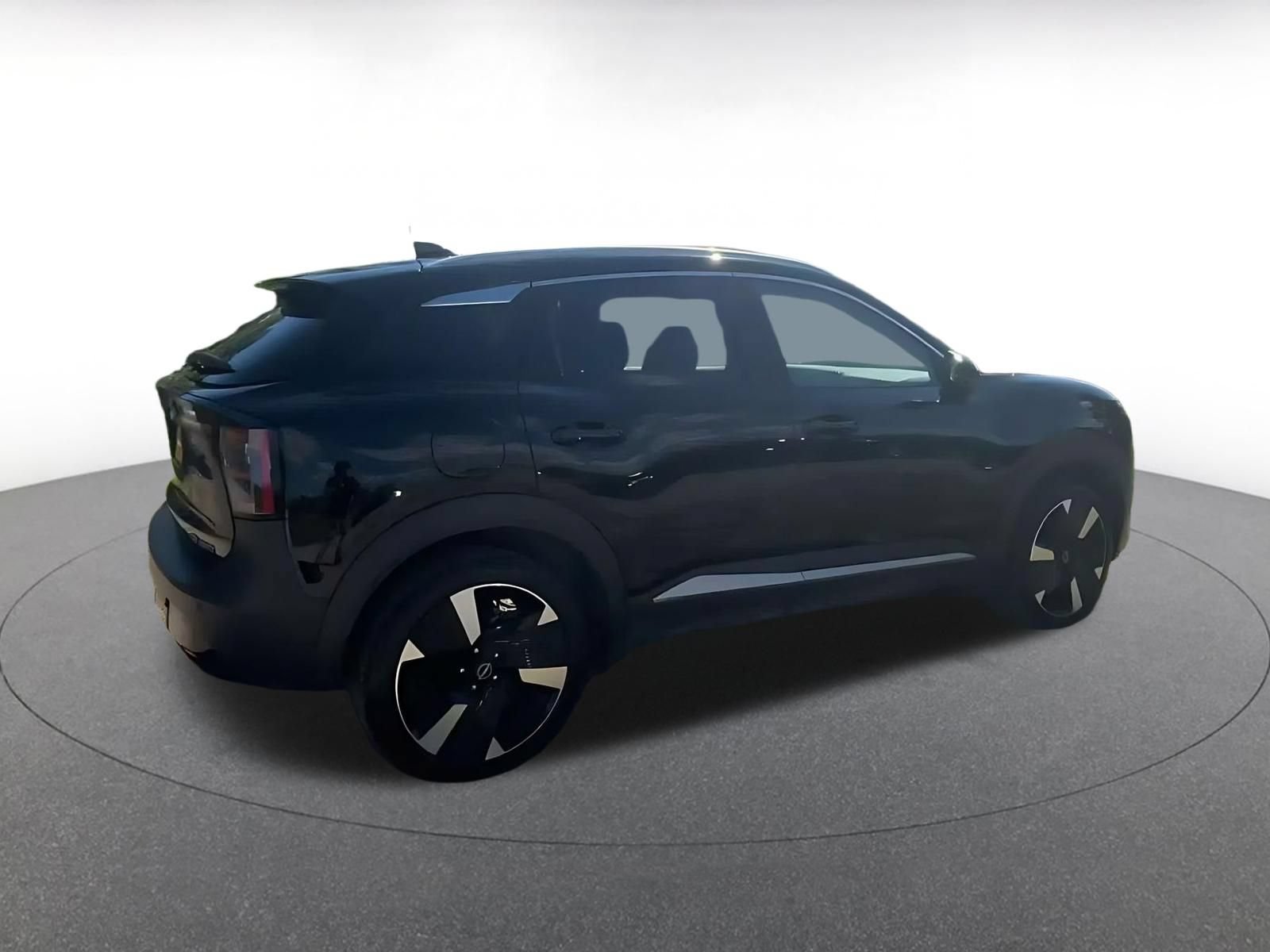 Thumbnail: 2026 Nissan Kicks - 14