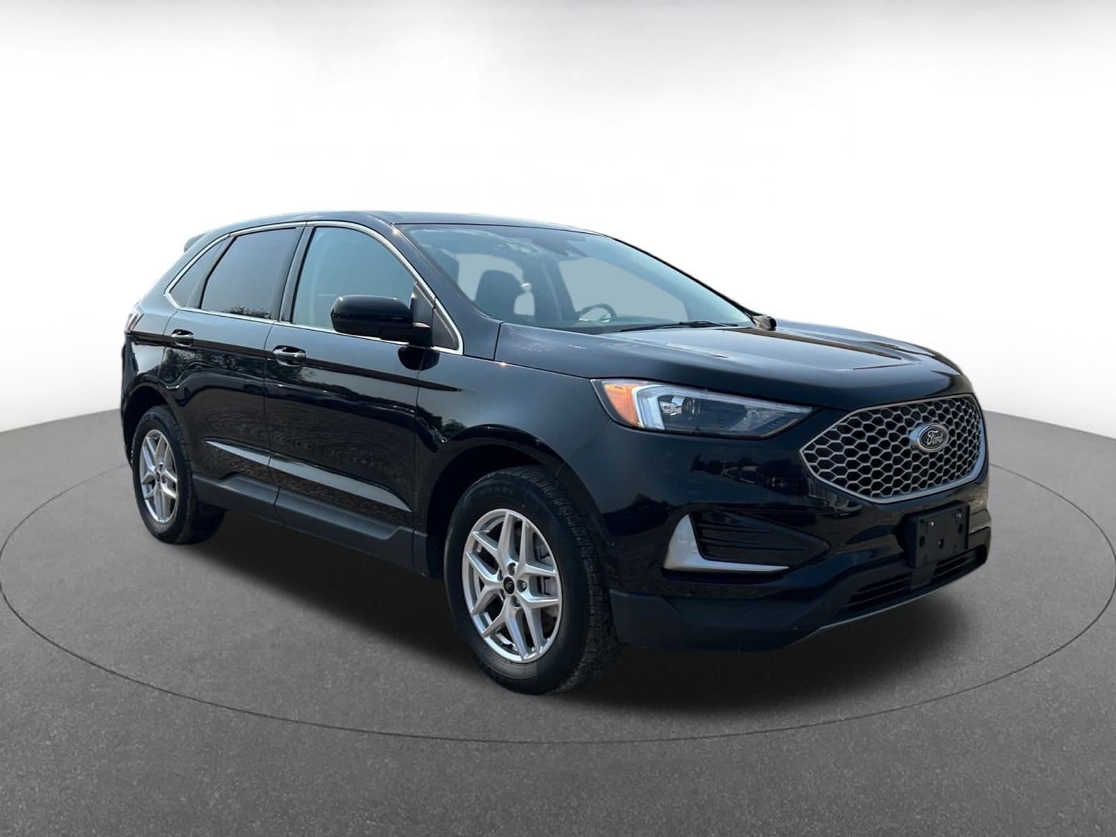 Thumbnail: 2023 Ford Edge - 1