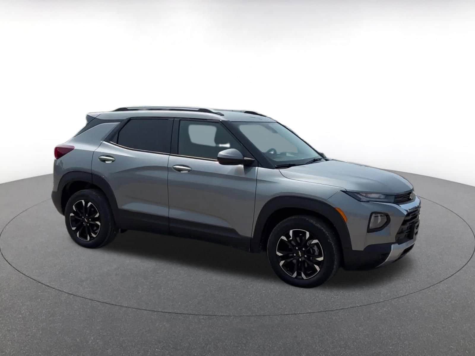 Thumbnail: 2023 Chevrolet TrailBlazer - 2