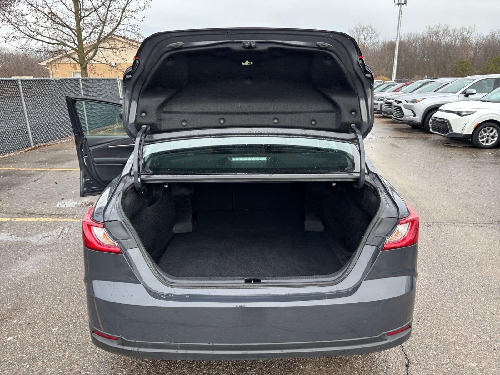 Thumbnail: 2025 Toyota Camry - 30