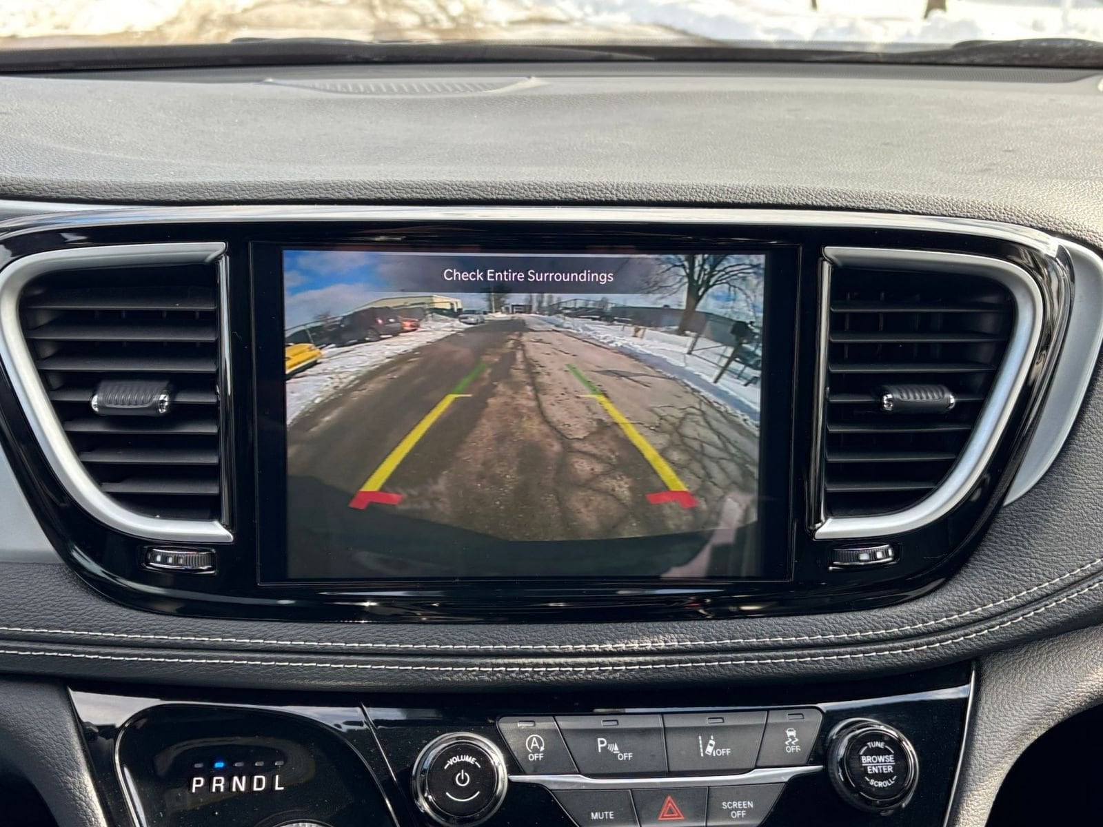 Thumbnail: 2025 Chrysler Pacifica - 28