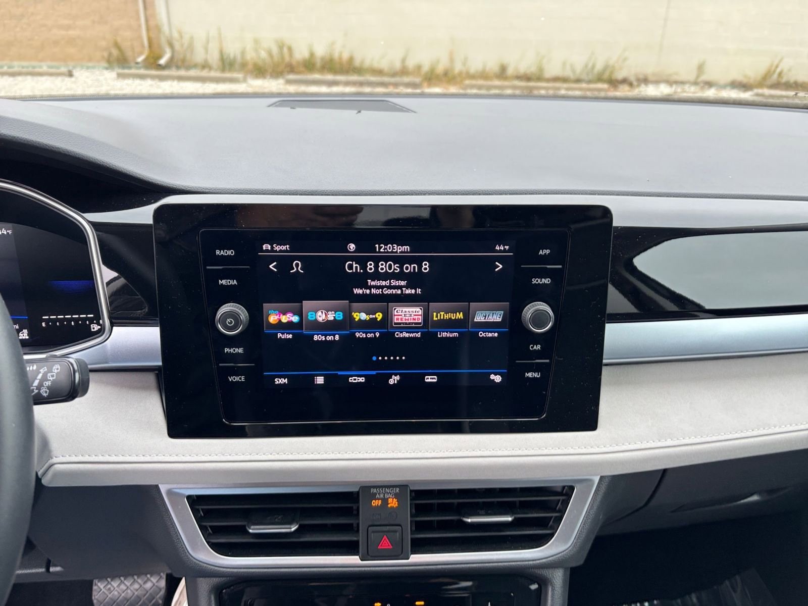 Thumbnail: 2025 Volkswagen Taos - 21