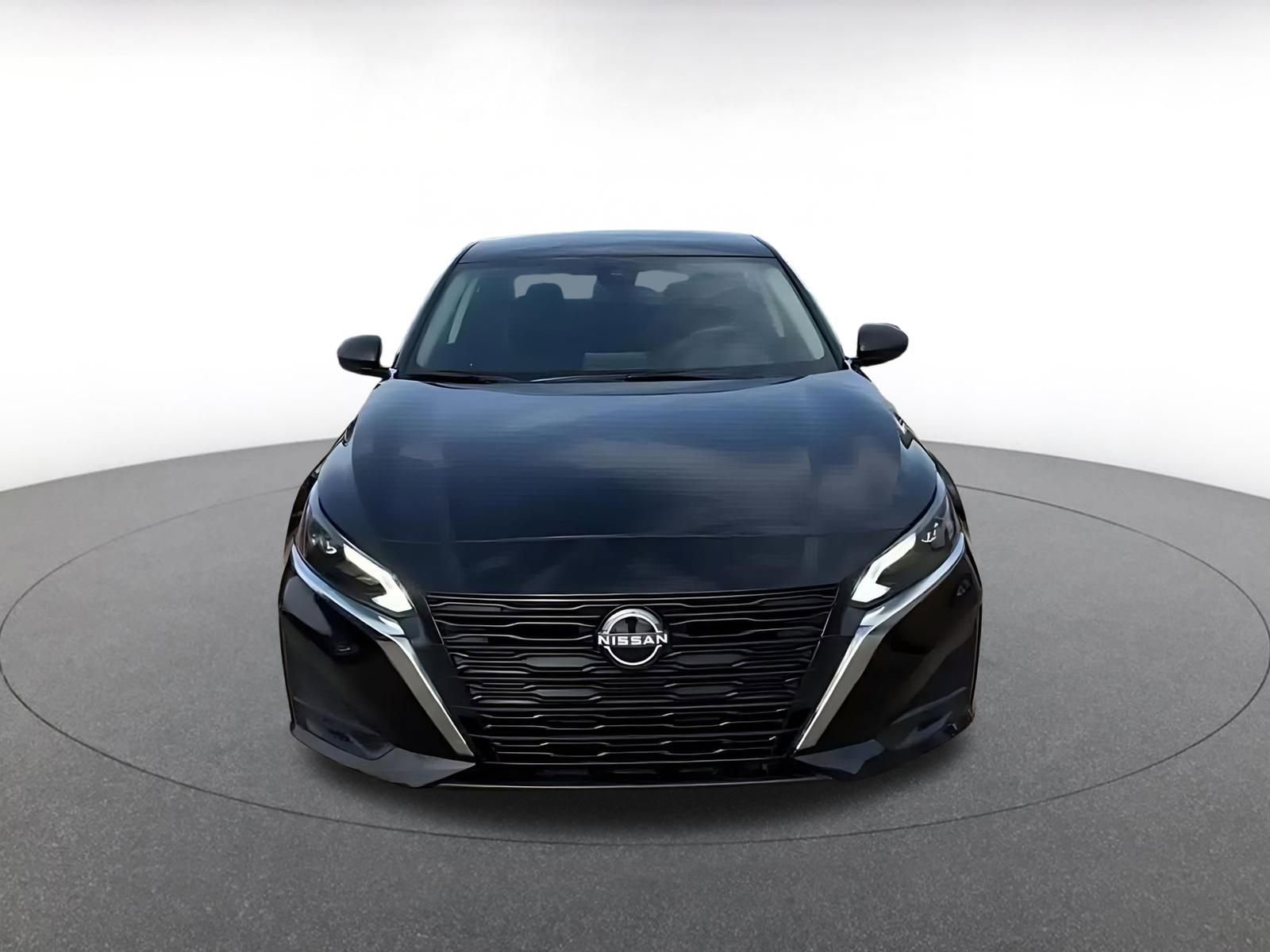 Thumbnail: 2025 Nissan Altima - 4