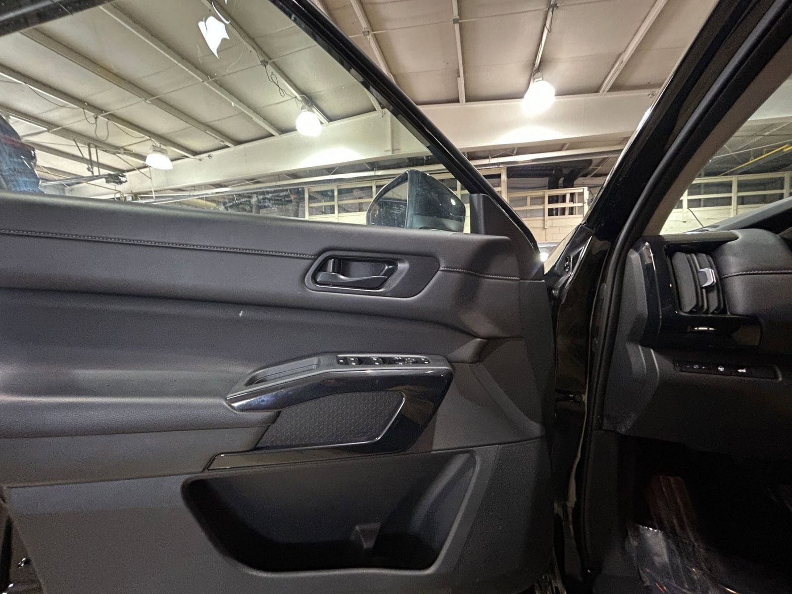 Thumbnail: 2025 Nissan Pathfinder - 18