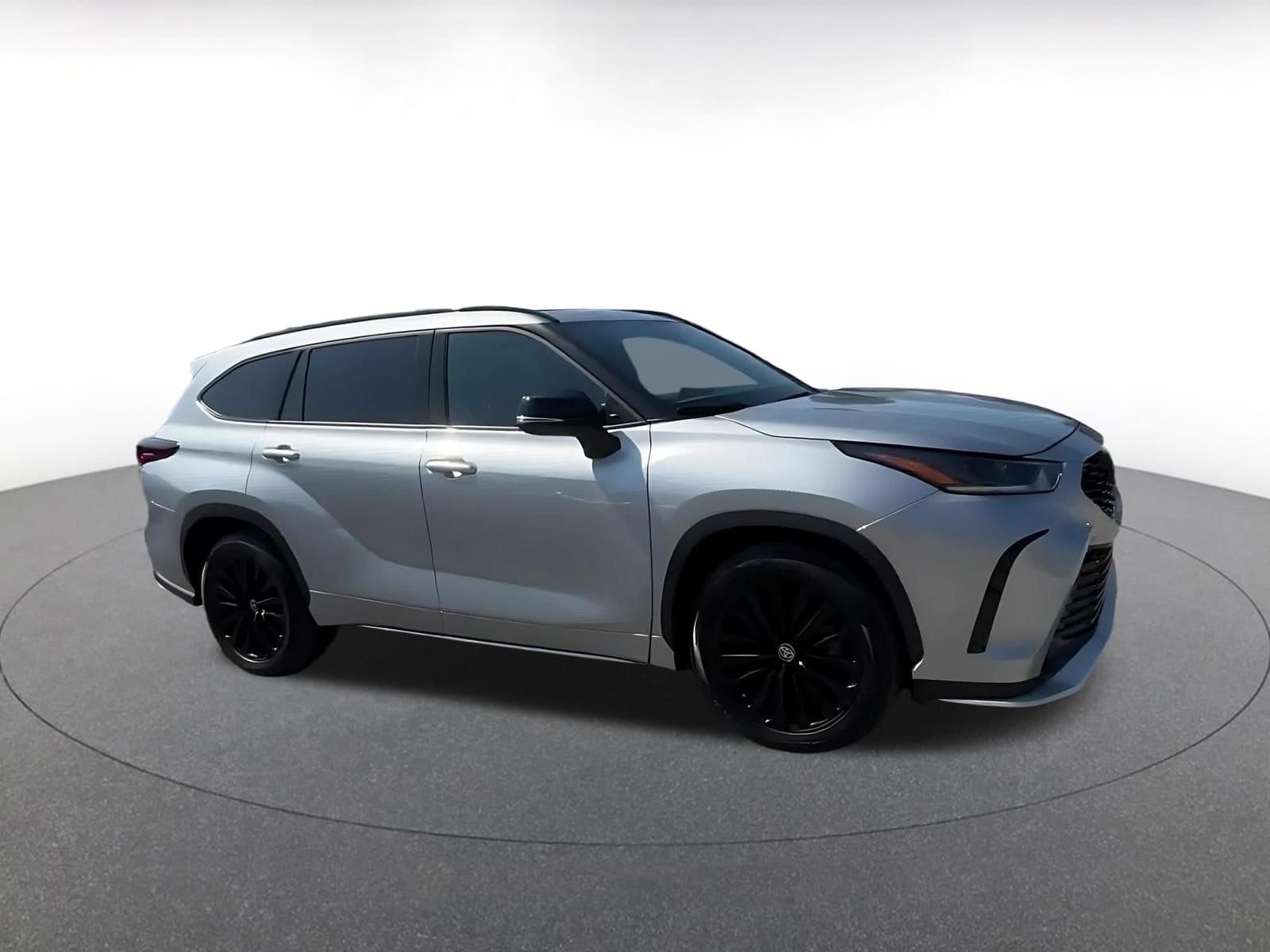 Thumbnail: 2025 Toyota Highlander - 2