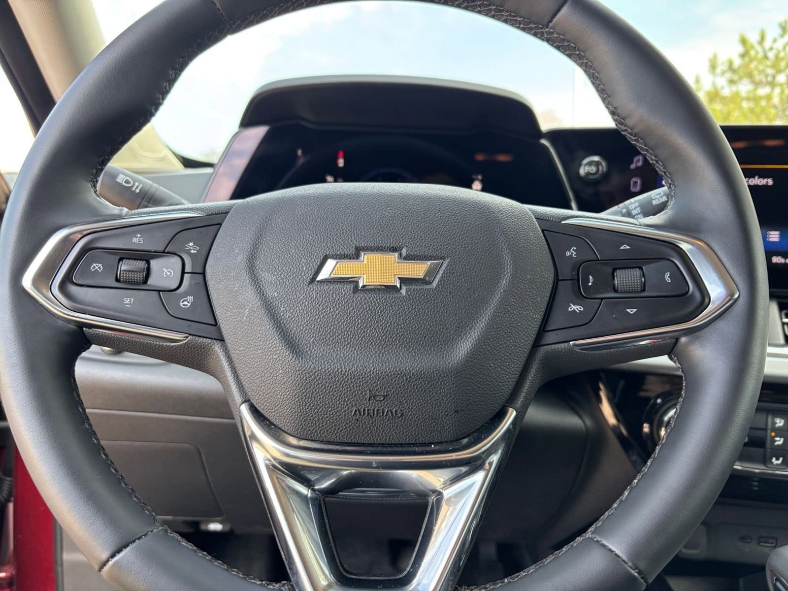 Thumbnail: 2025 Chevrolet Trax - 28