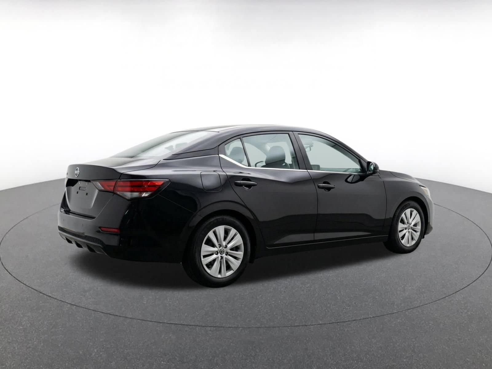 Thumbnail: 2025 Nissan Sentra - 11