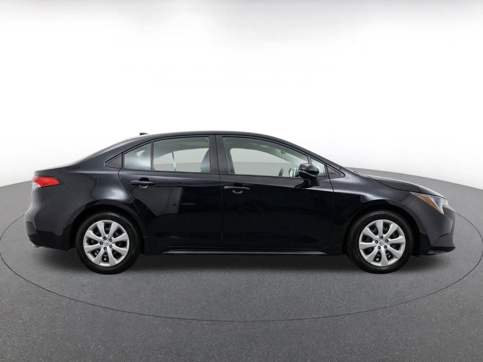 Thumbnail: 2025 Toyota Corolla - 8